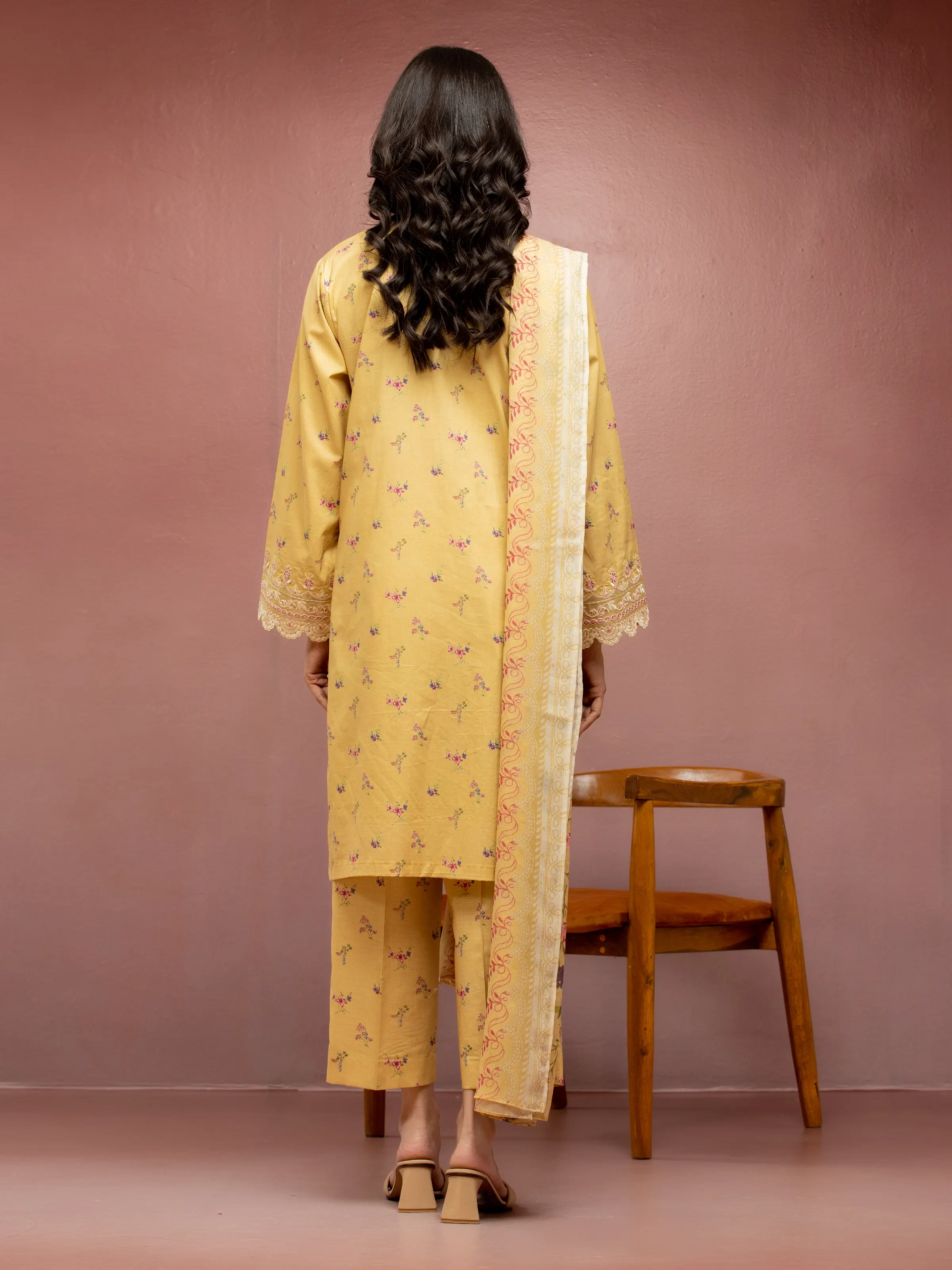 Unstitched Embroidered Cambric Suit - EWU5V2-31078-3P - Image 2