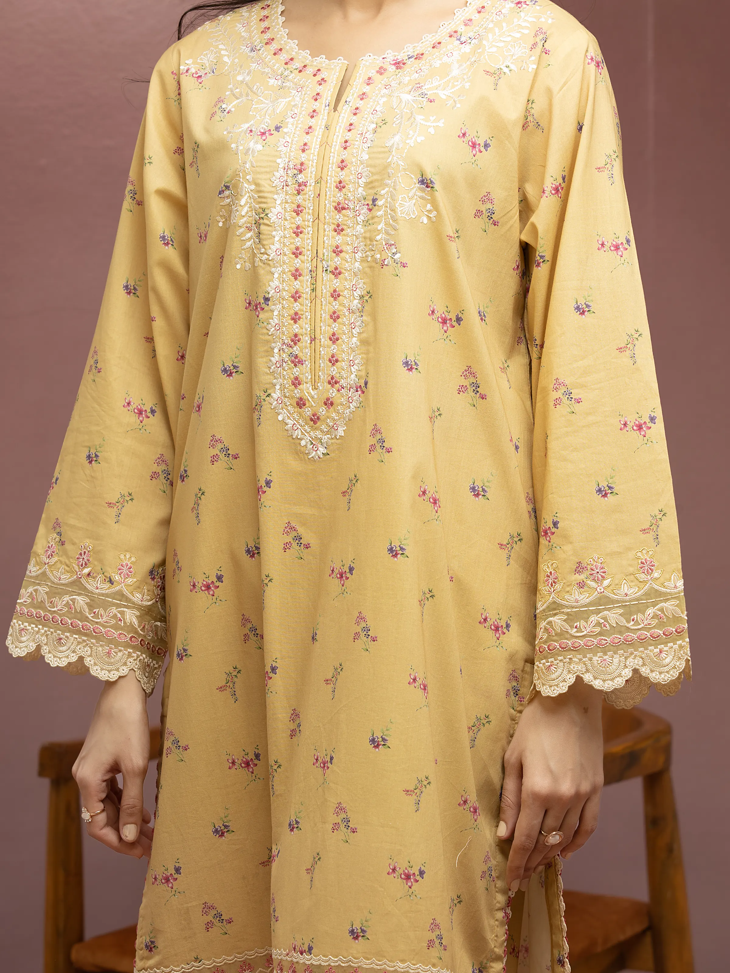 Unstitched Embroidered Cambric Suit - EWU5V2-31078-3P - Image 3