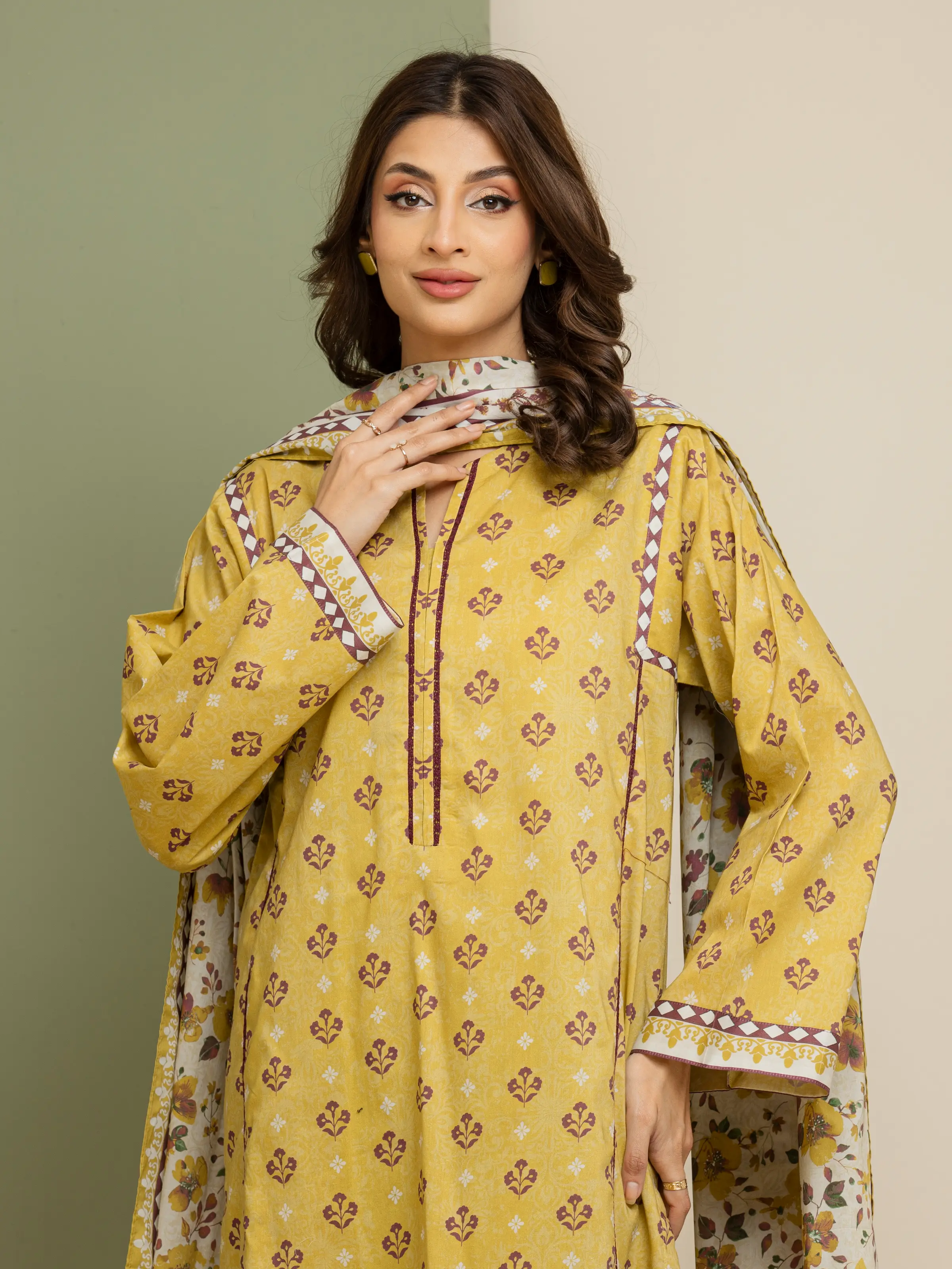 Unstitched Printed Lawn Suit - EWU5A1-35149-3P - Image 3
