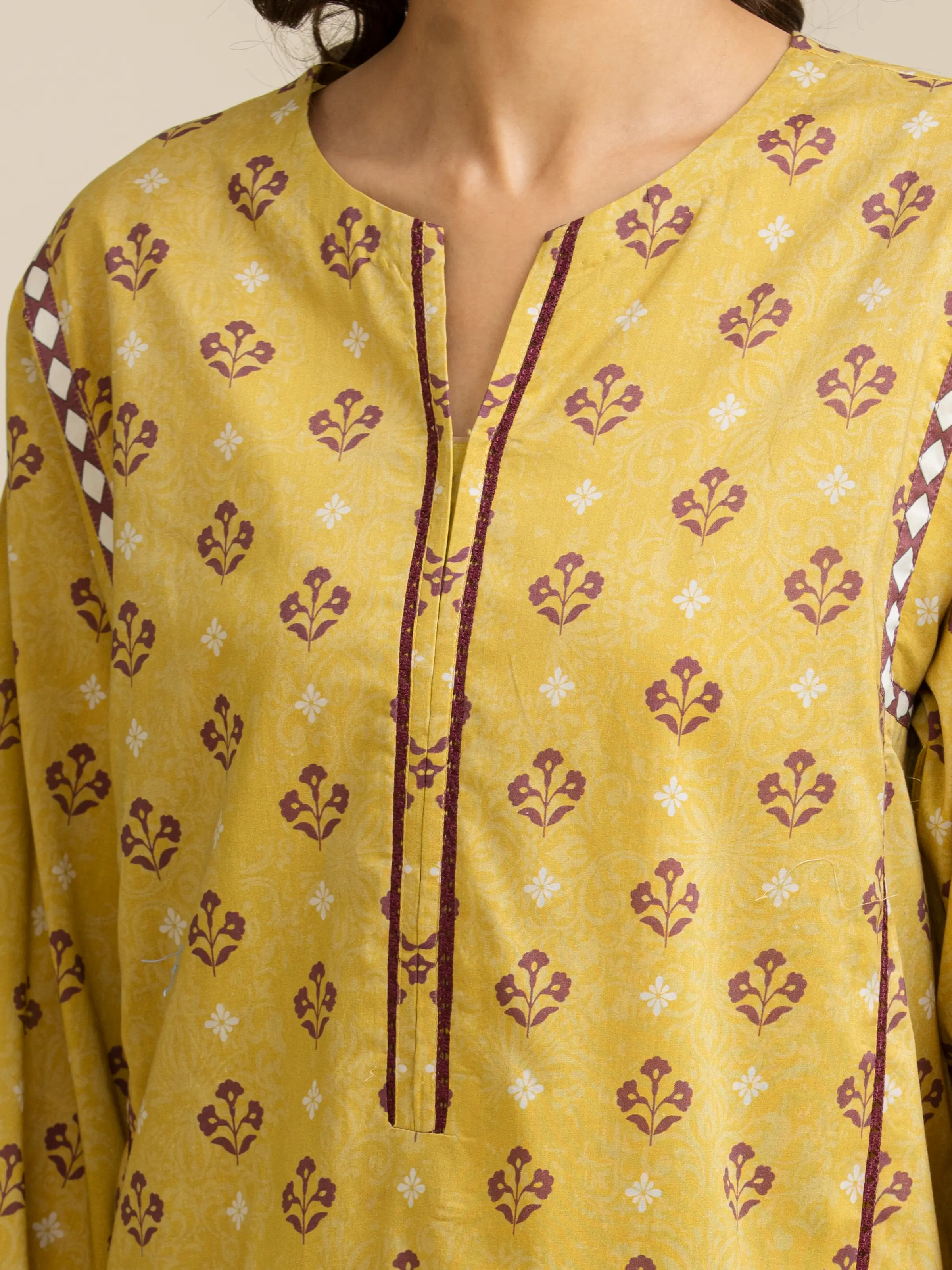 Unstitched Printed Lawn Suit - EWU5A1-35149-3P - Image 4