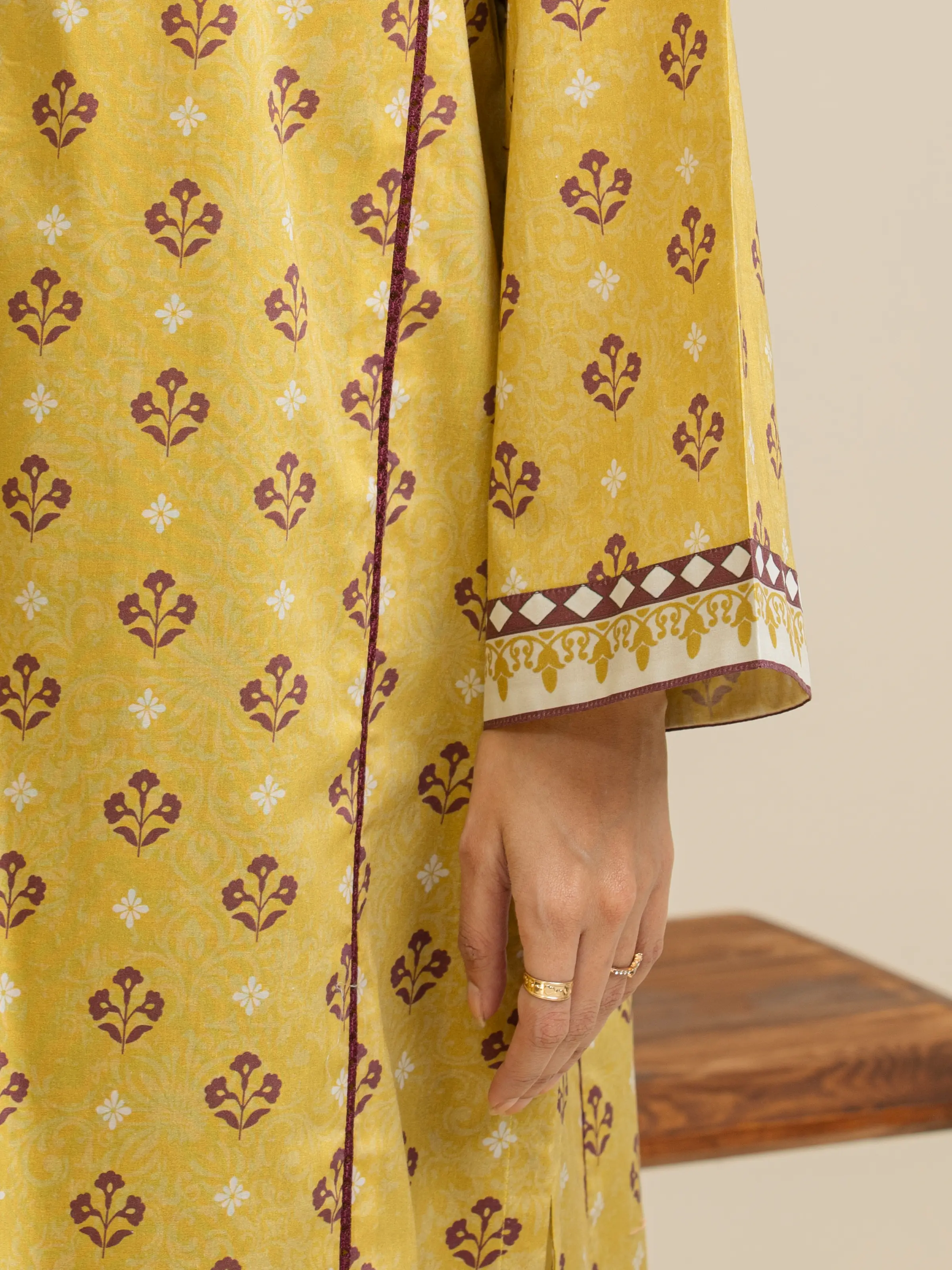 Unstitched Printed Lawn Suit - EWU5A1-35149-3P - Image 5