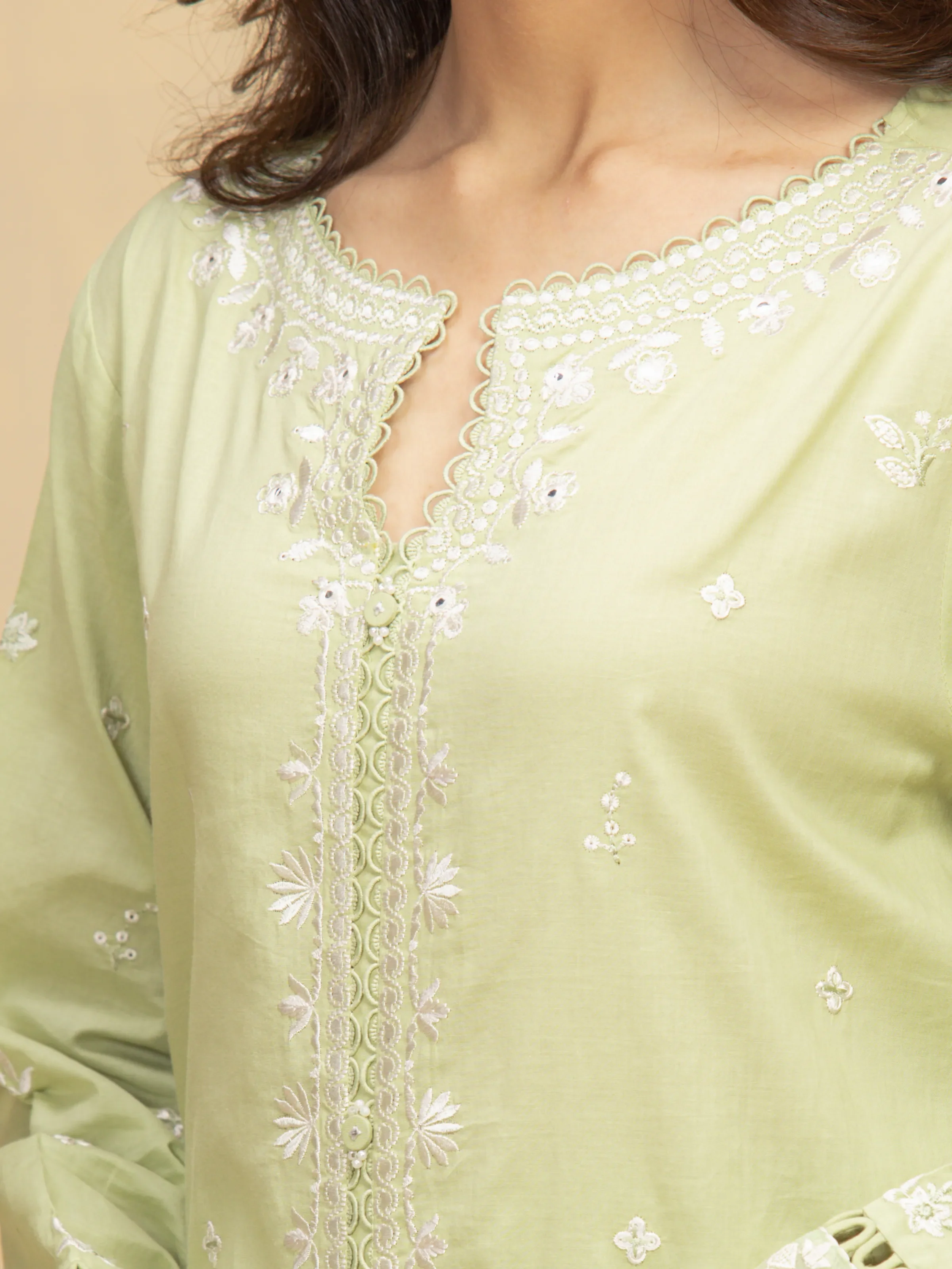 Unstitched Embroidered Cambric Suit - EWU5V2-31600-3P - Image 4