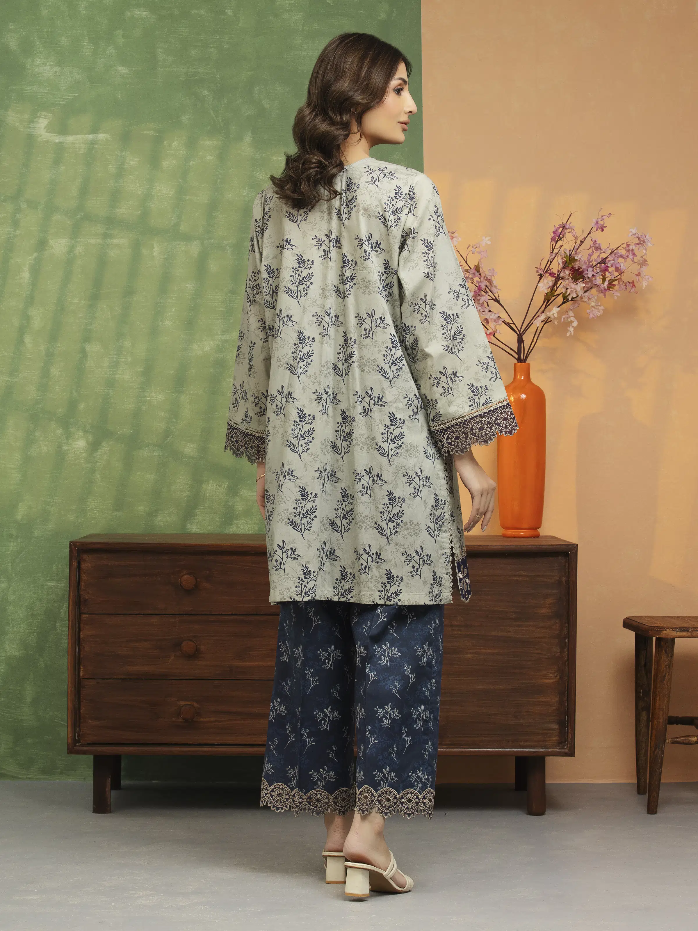 Unstitched Embroidered Lawn Shirt Trouser - EWU5V1-31460ST - Image 4