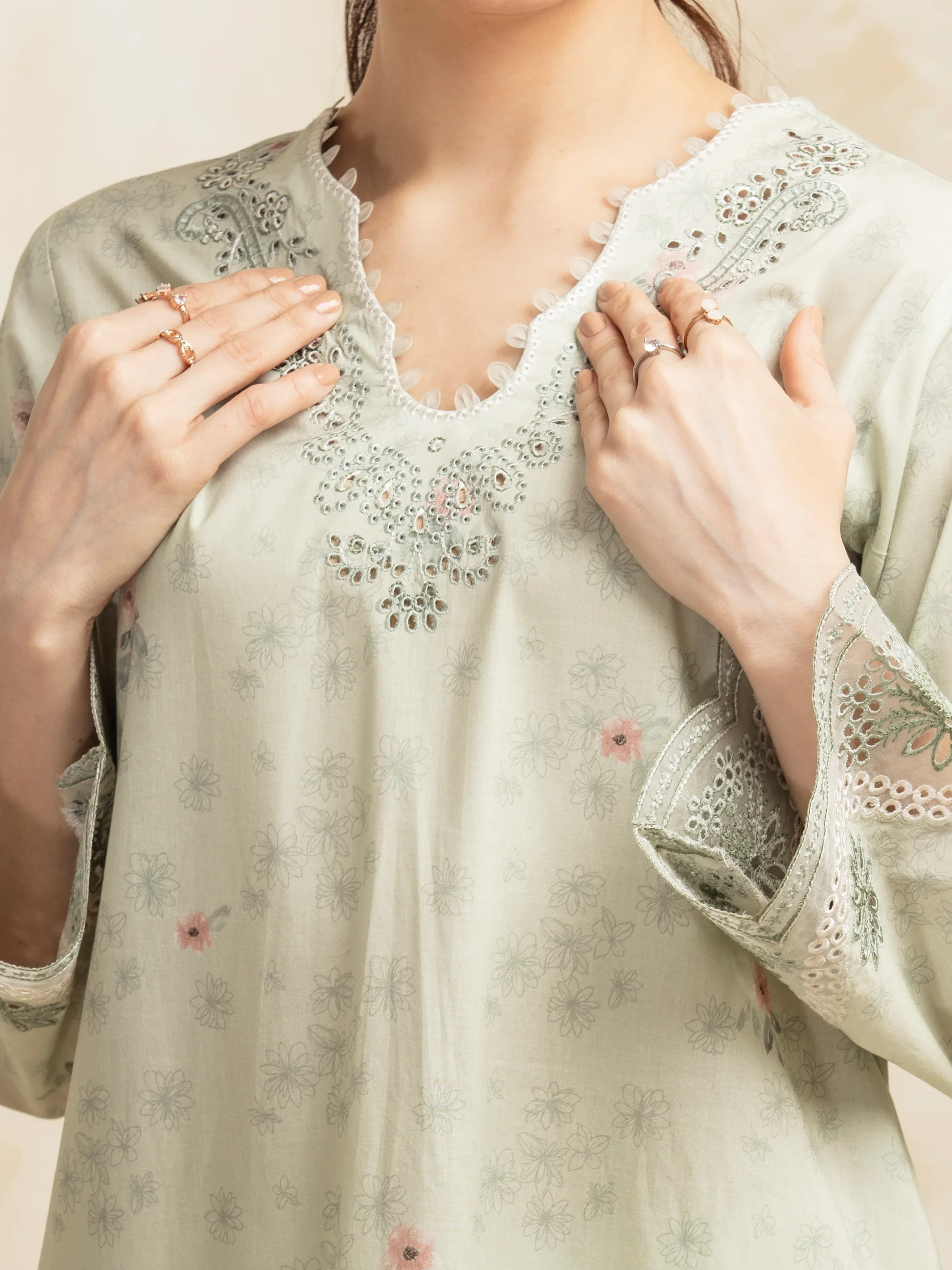 Unstitched Embroidered Lawn Suit - EWU5V1-31062-3P - Image 3