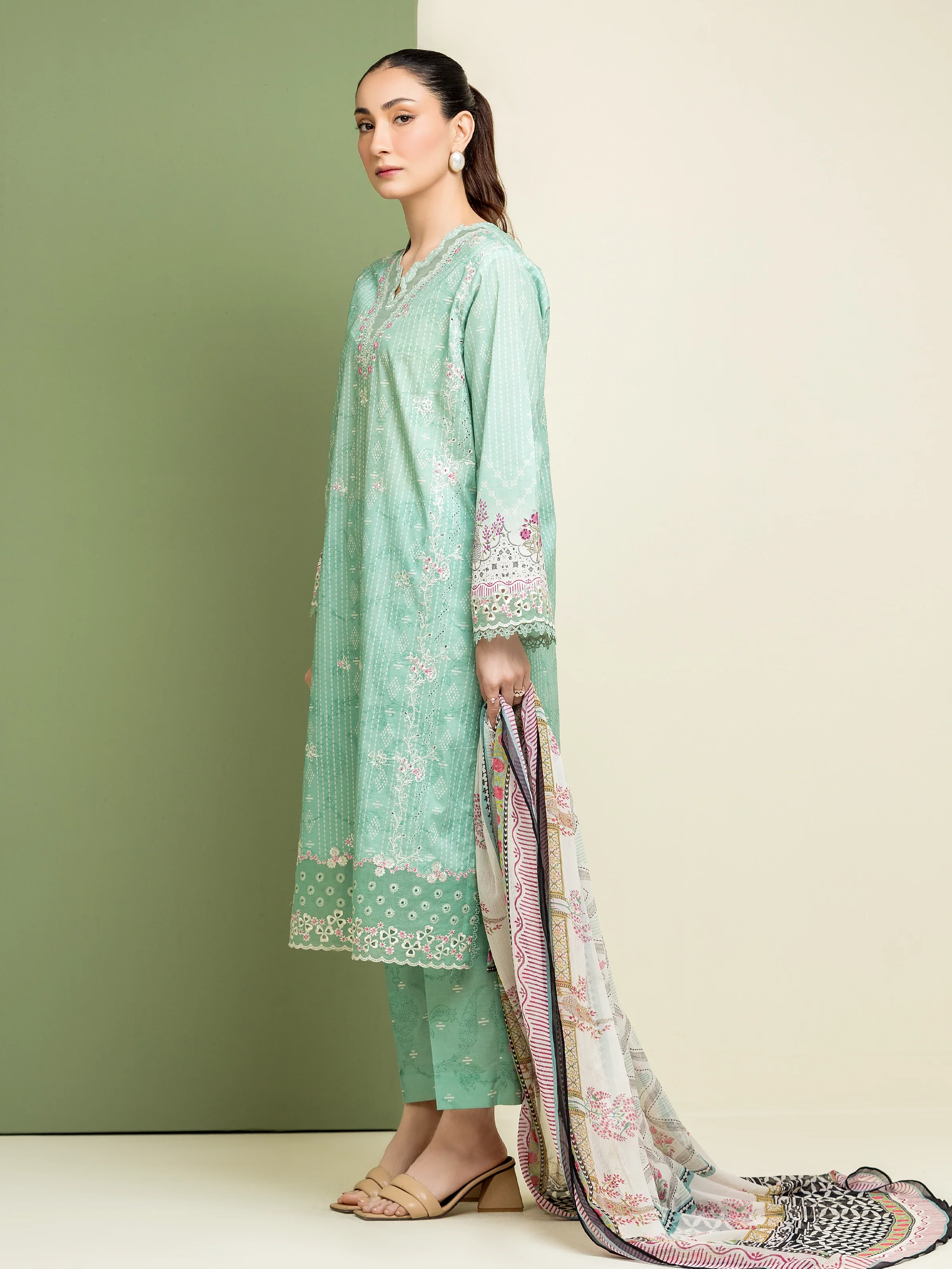 Unstitched Embroidered Lawn Suit - EWU5V1-31069-3P - Image 5