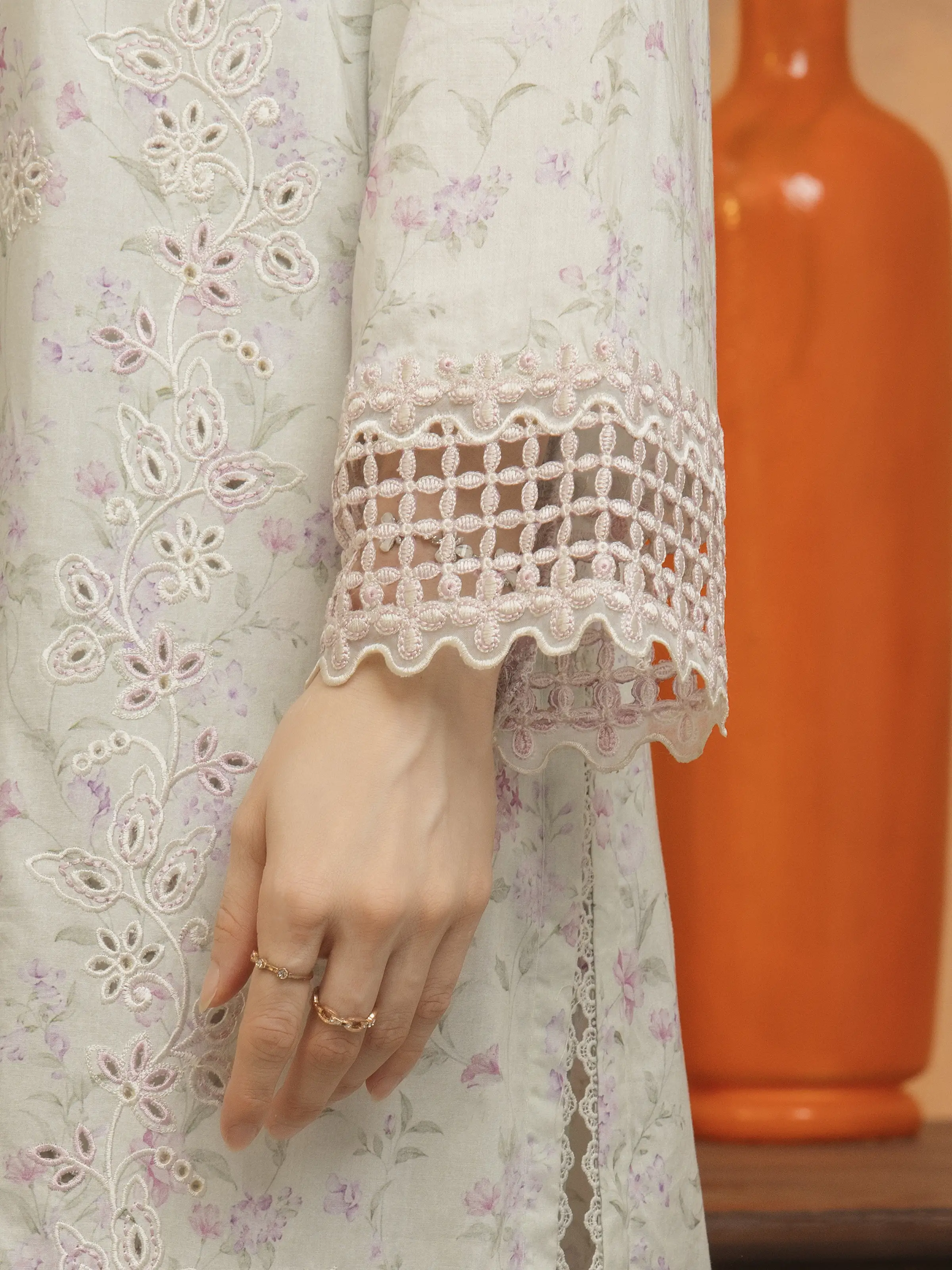 Unstitched Embroidered Lawn Suit - EWU5V1-31444-3P - Image 4