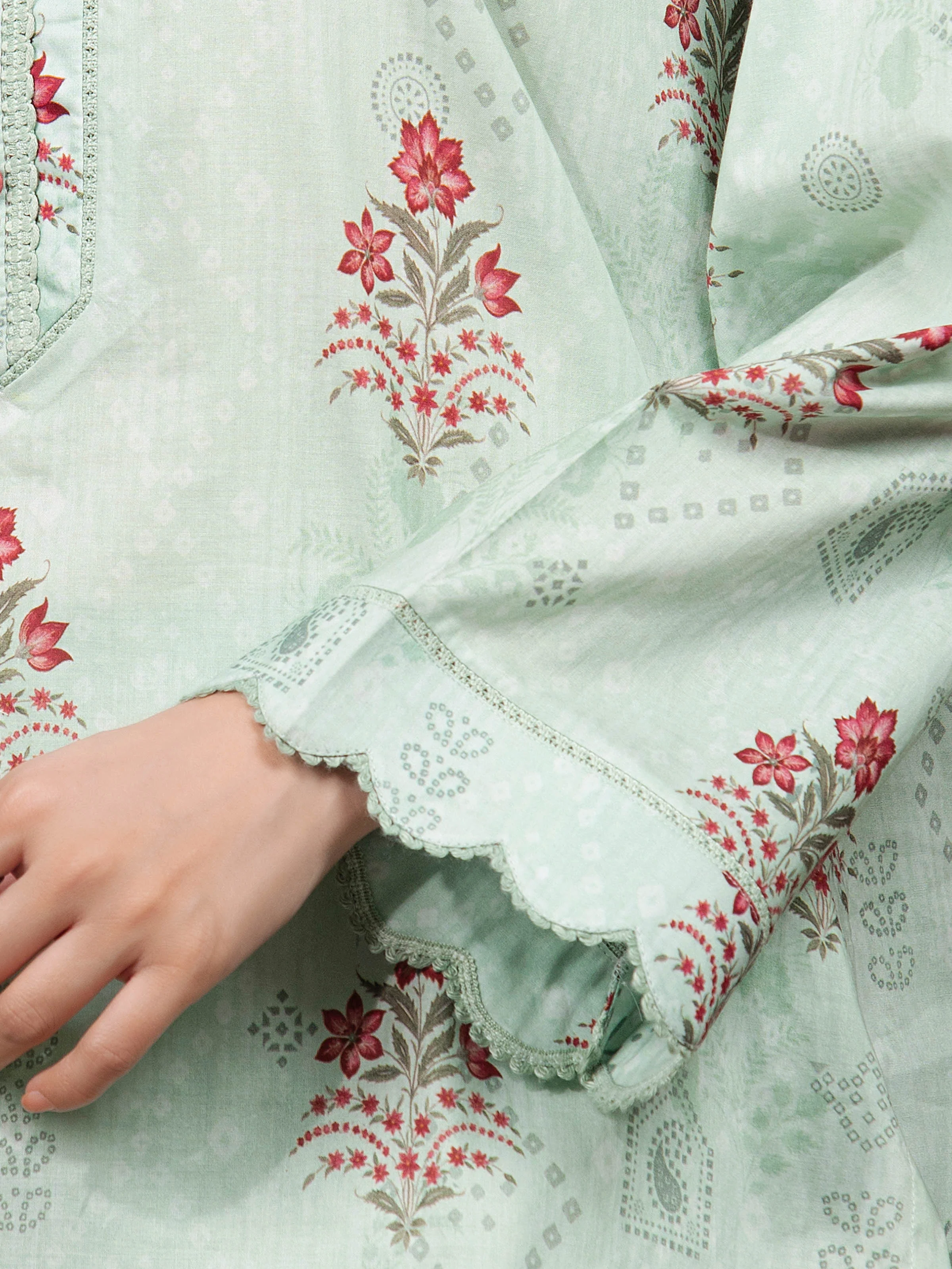 Unstitched Printed Cambric Suit - EWU5A2-35822-3P - Image 5