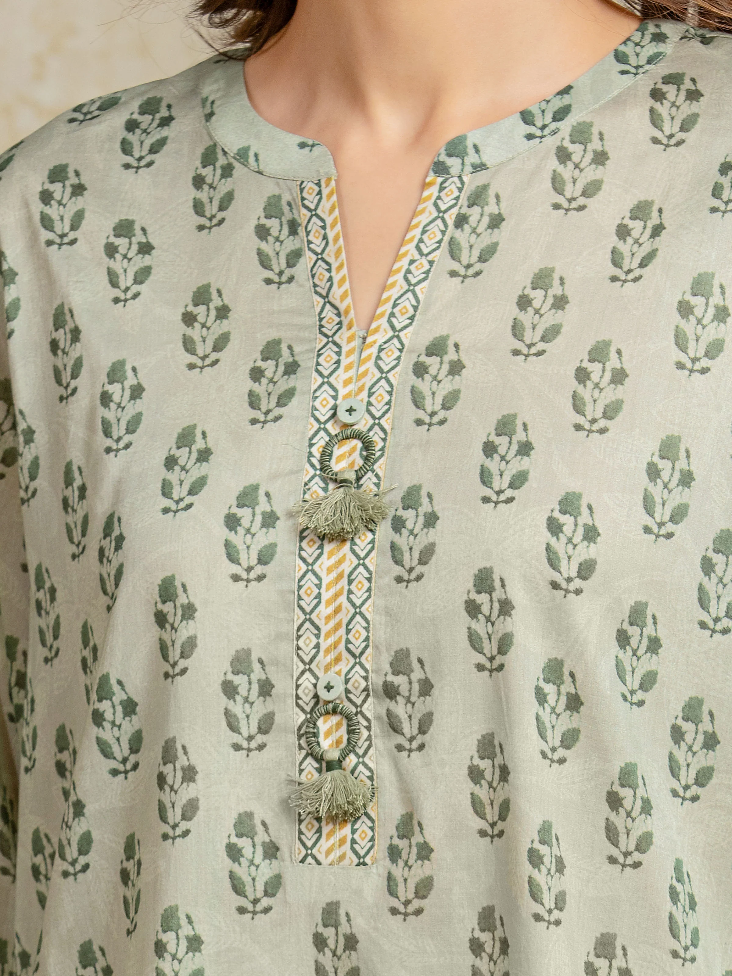 Unstitched Printed Khaddar Suit - EWU5A3-35922-3P - Image 3