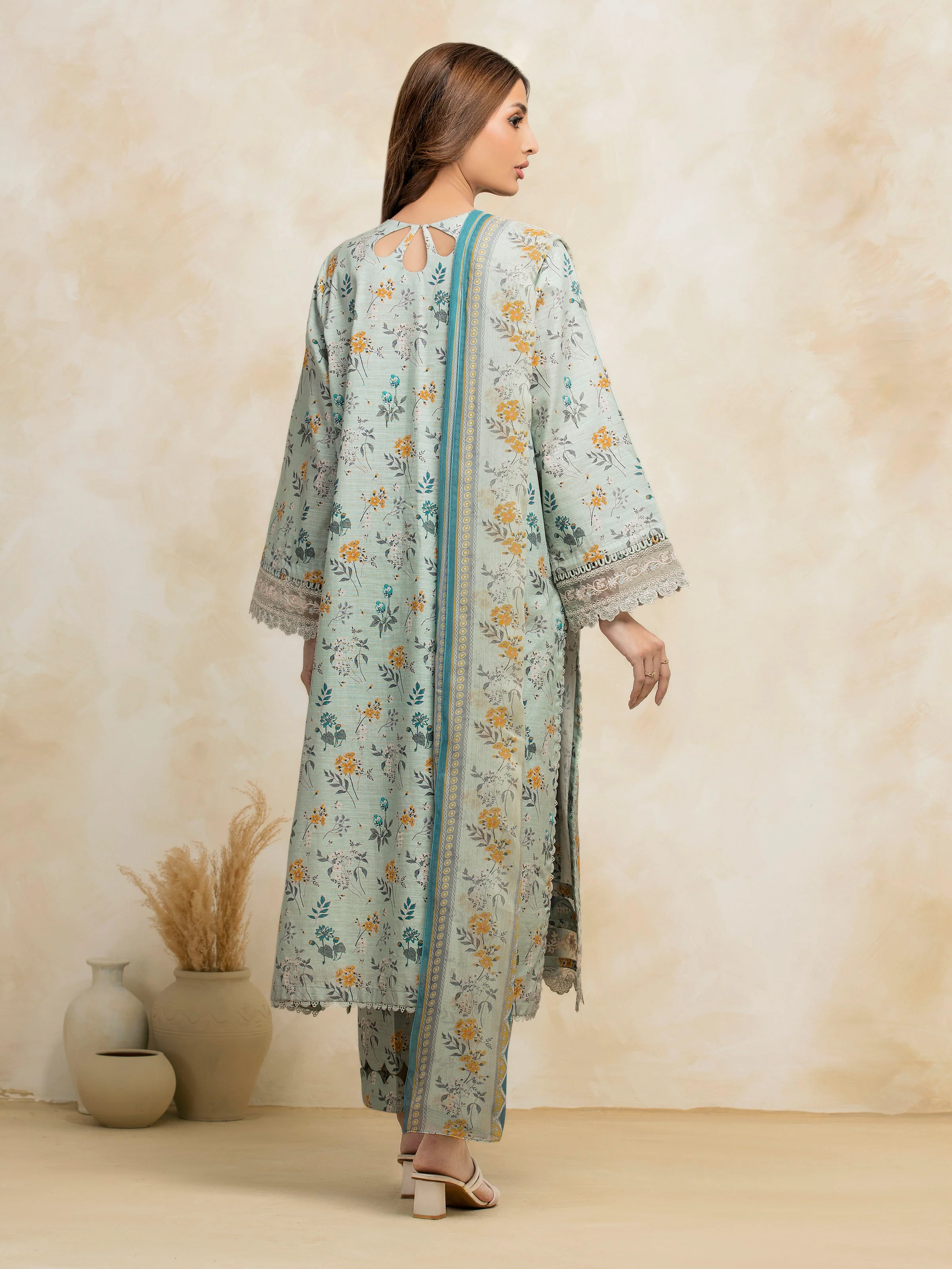 Unstitched Embroidered Khaddar Suit - EWU5V12-30193-3P - Image 4