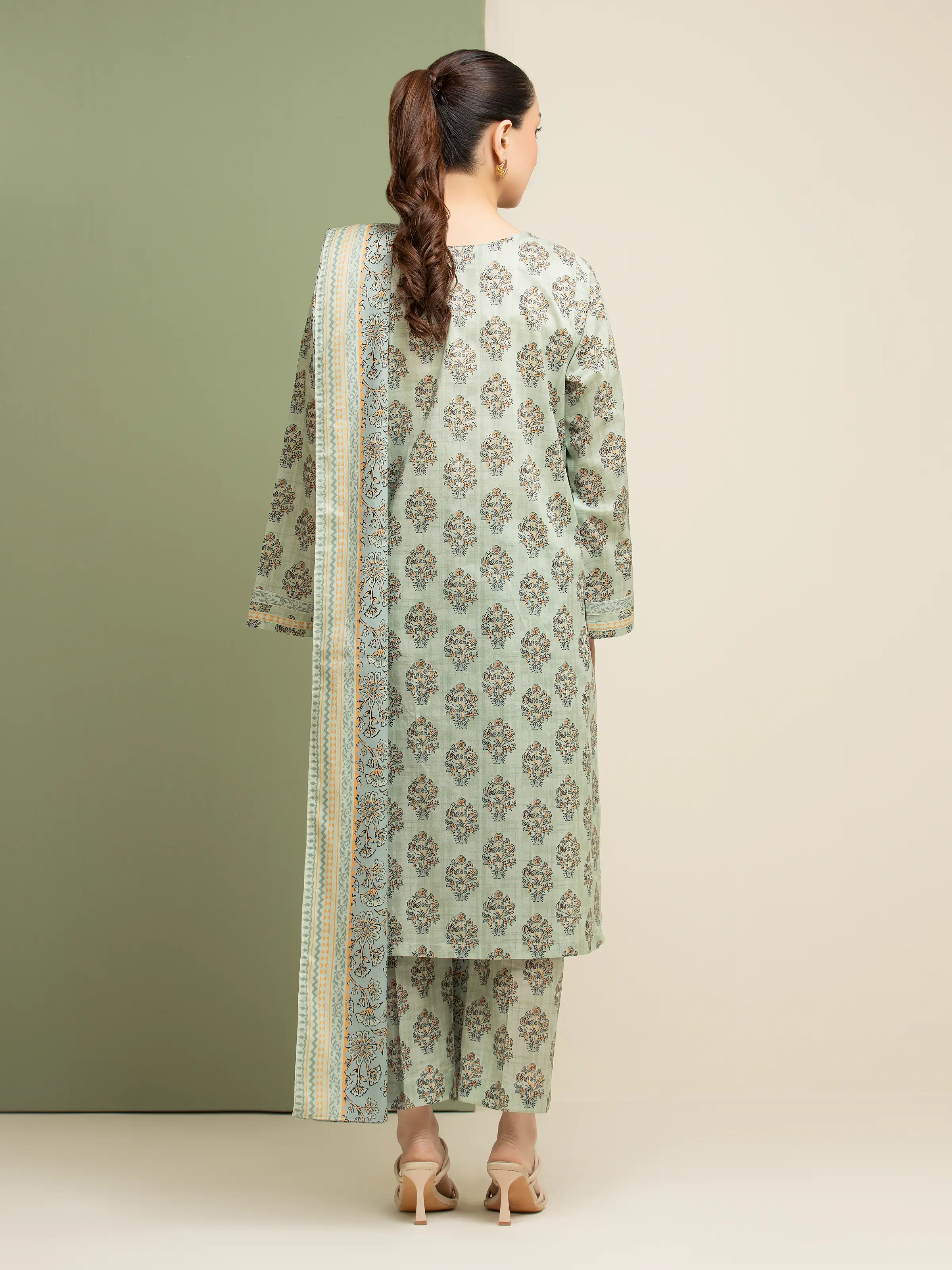 Unstitched Printed Lawn Suit - EWU5A1-35120-3P - Image 2