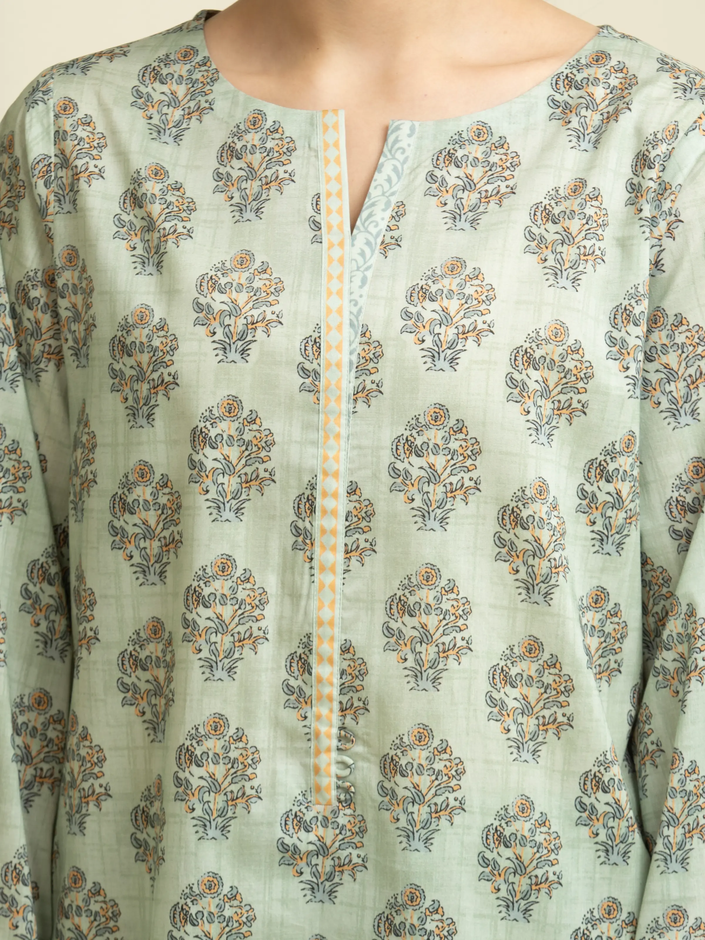 Unstitched Printed Lawn Suit - EWU5A1-35120-3P - Image 5