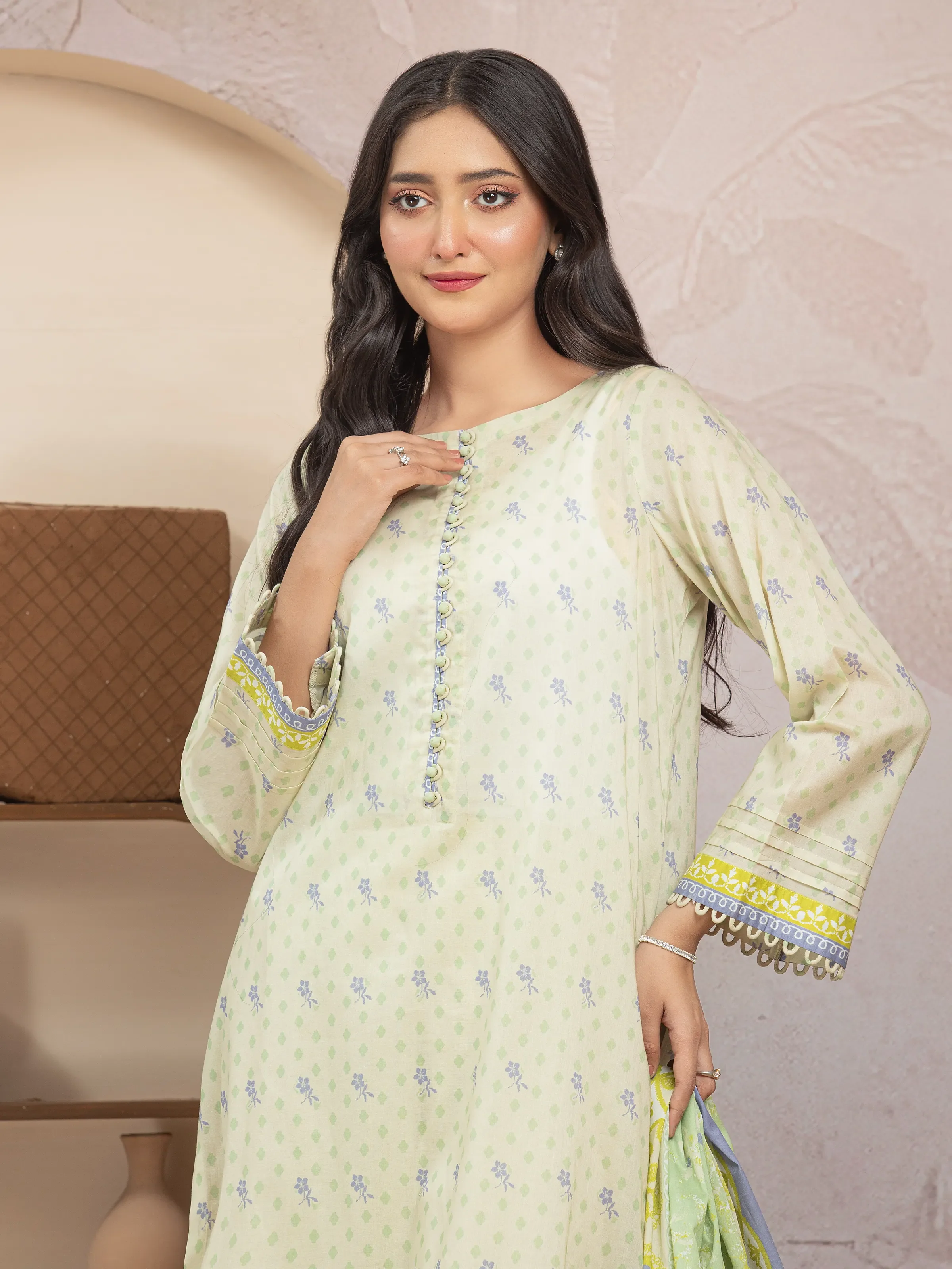 Unstitched Printed Lawn Suit - EWU5A1-35223-3P - Image 3