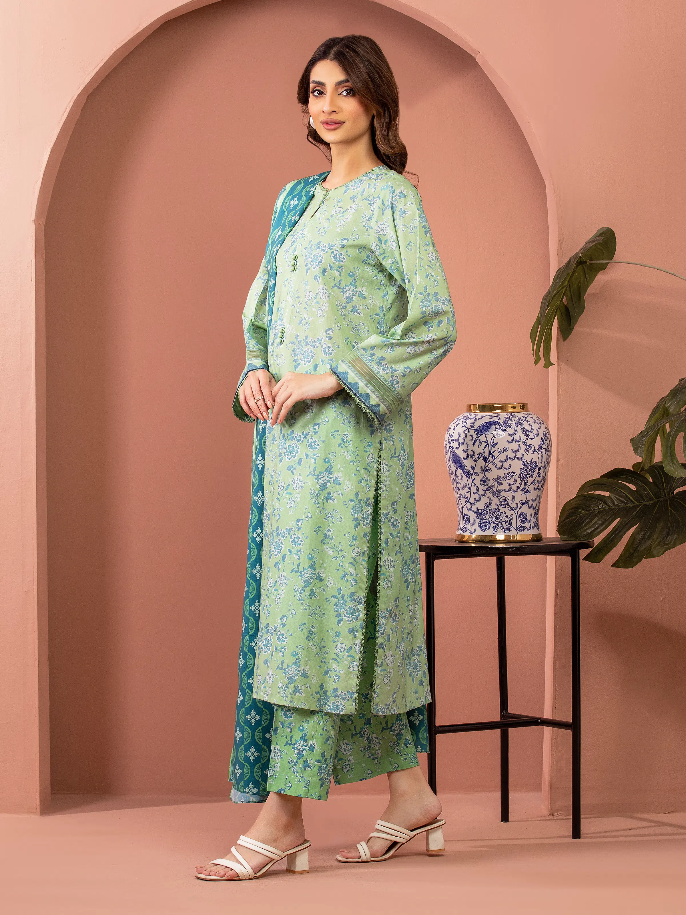 Unstitched Printed Lawn Suit - EWU5A1-35611-3P - Image 3