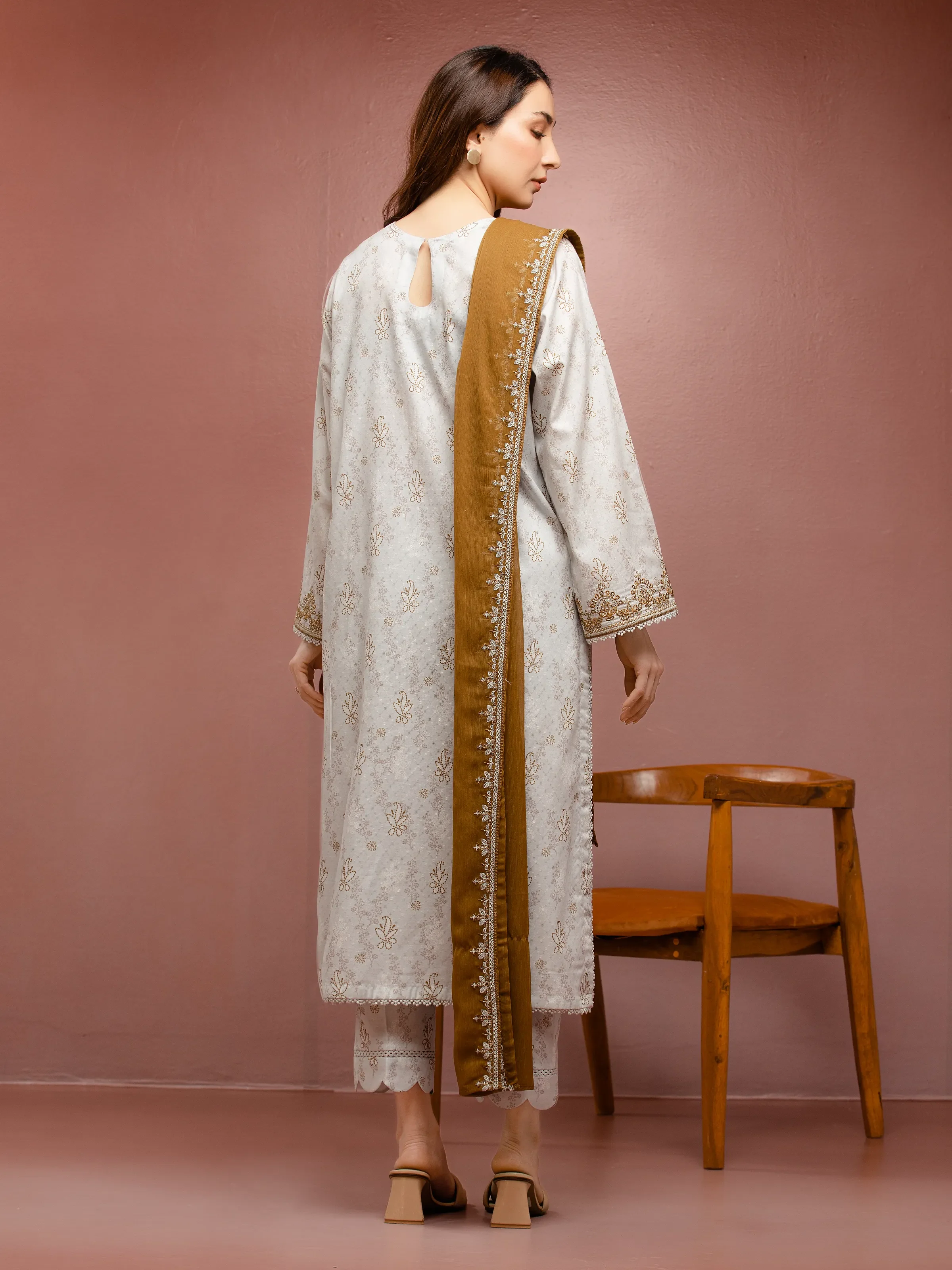 Unstitched Embroidered Dobby Suit - EWU24V7-30168-3P - Image 4