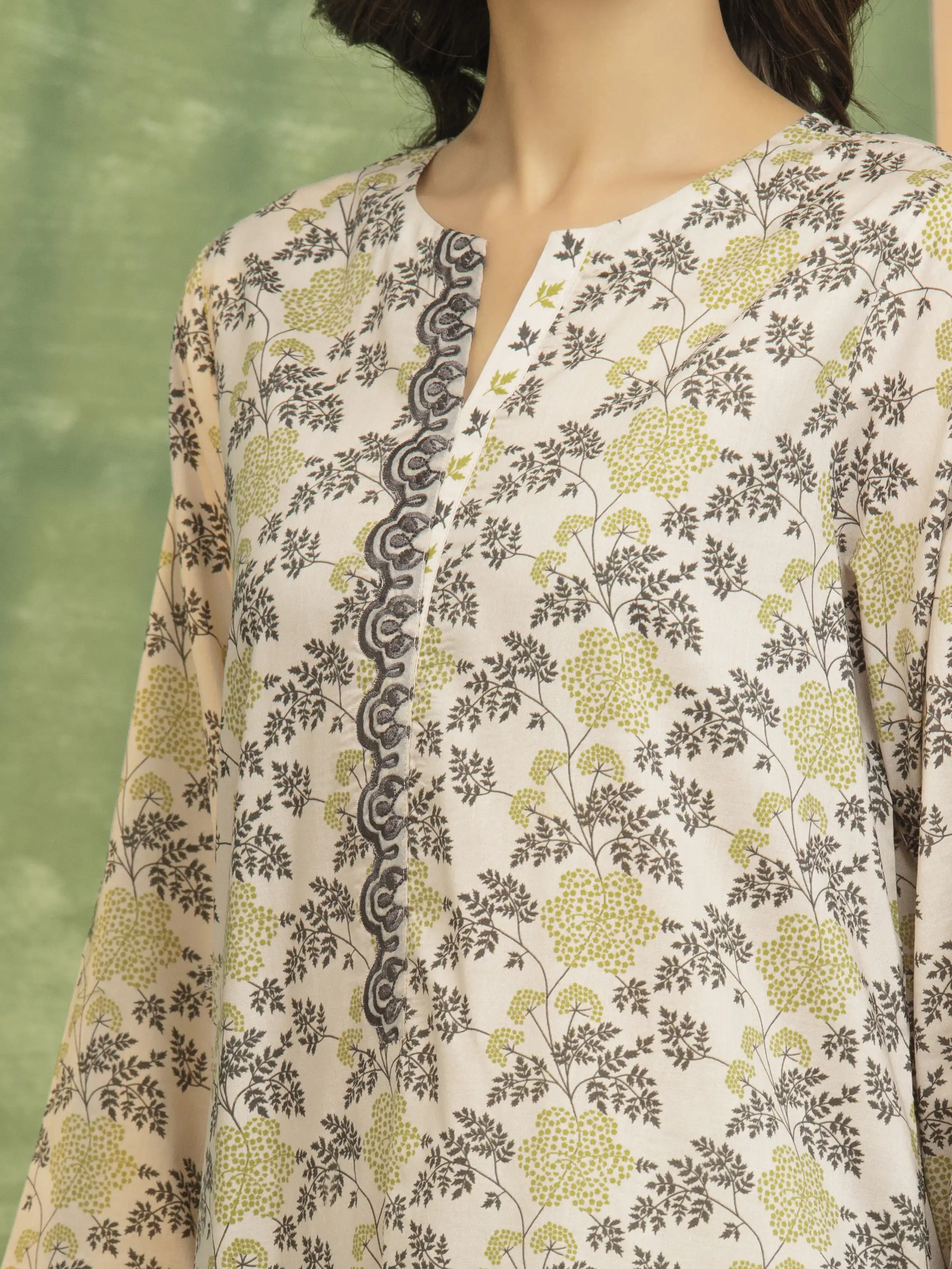 Unstitched Embroidered Lawn Shirt Trouser - EWU5V1-31467ST - Image 4