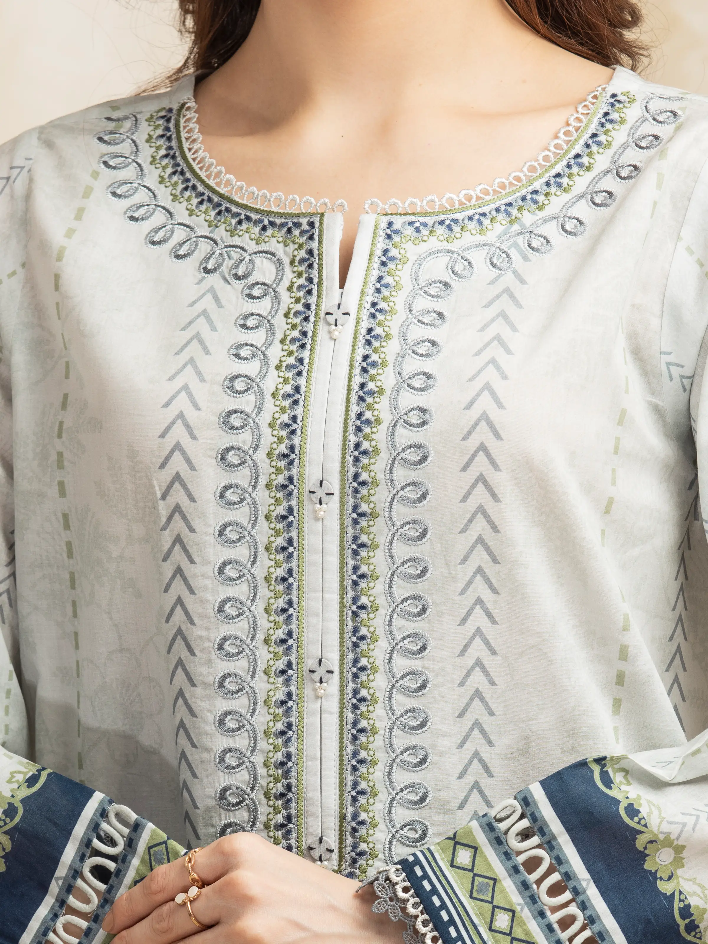Unstitched Embroidered Lawn Suit - EWU5V1-31320-3P - Image 3