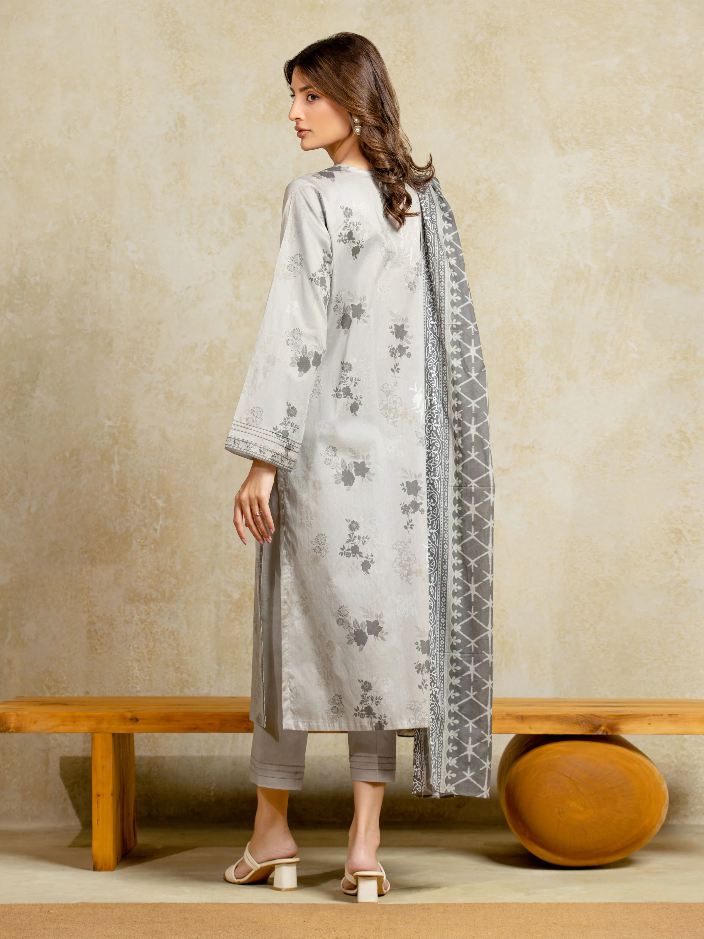 Unstitched Printed Khaddar Suit - EWU5A3-35968-3P - Image 5