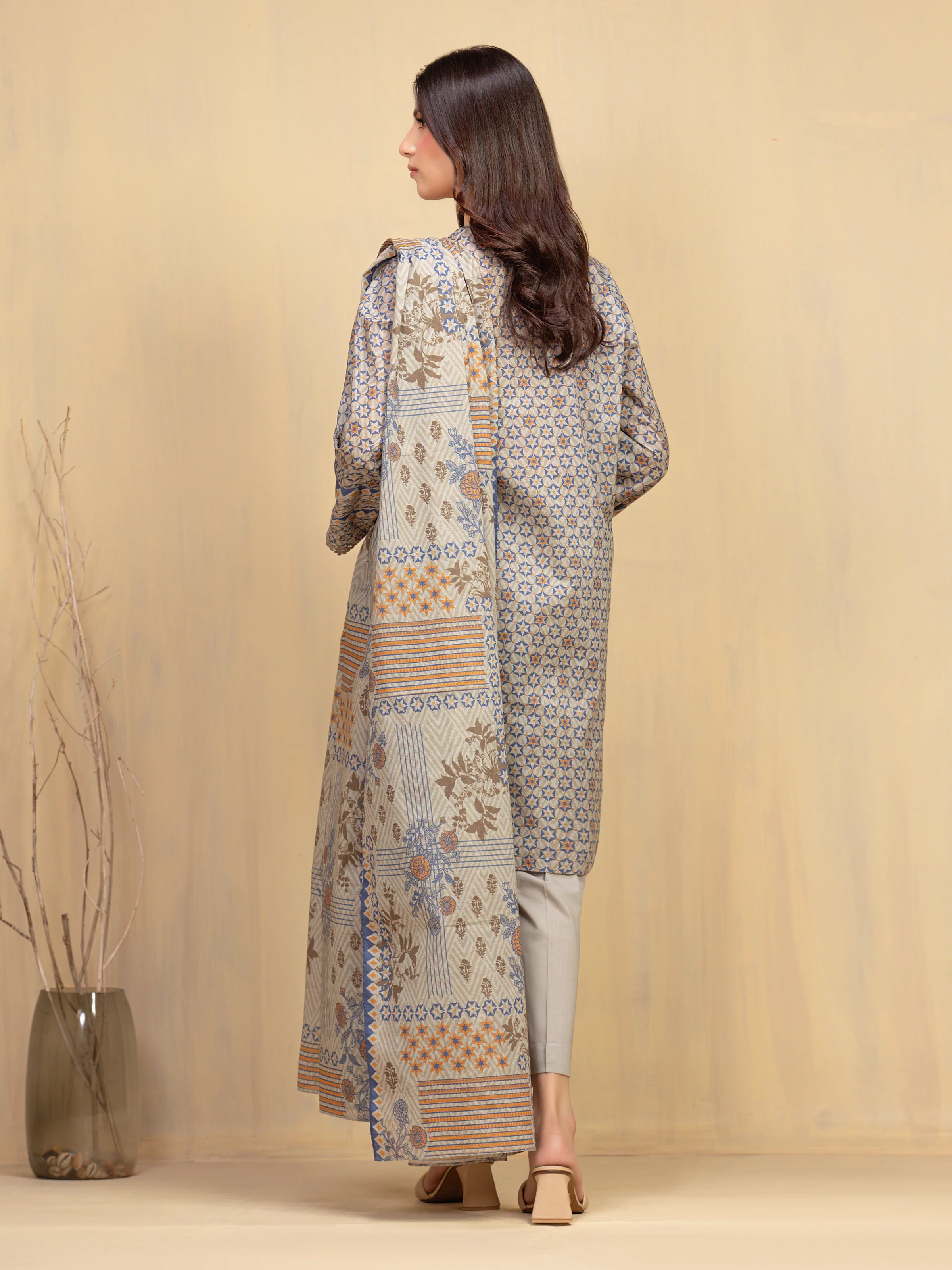 Unstitched Printed Khaddar Suit - EWU5A3-36003-3P - Image 5