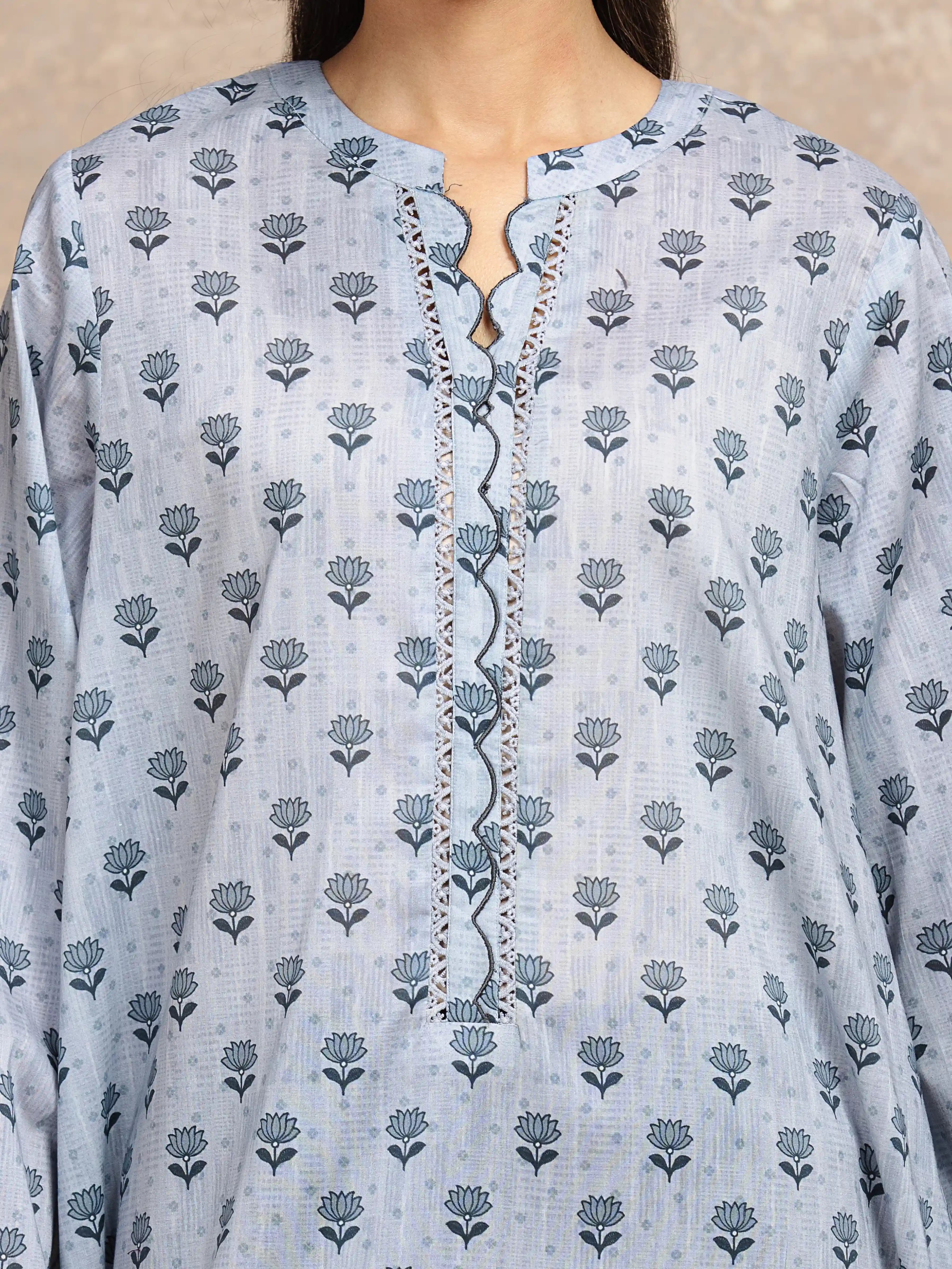 Unstitched Printed Khaddar Suit - EWU5A3-36137-3P - Image 3