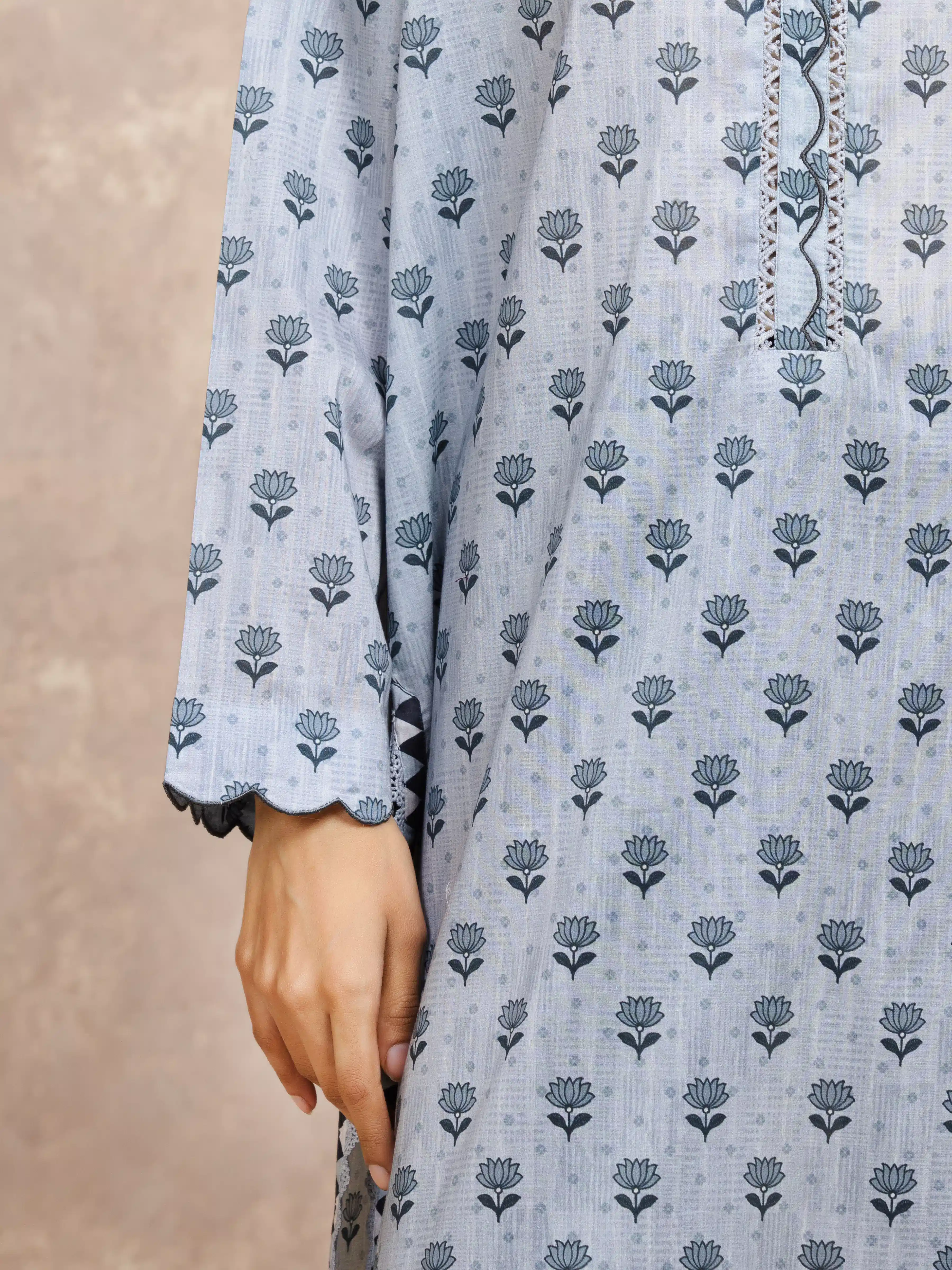 Unstitched Printed Khaddar Suit - EWU5A3-36137-3P - Image 4