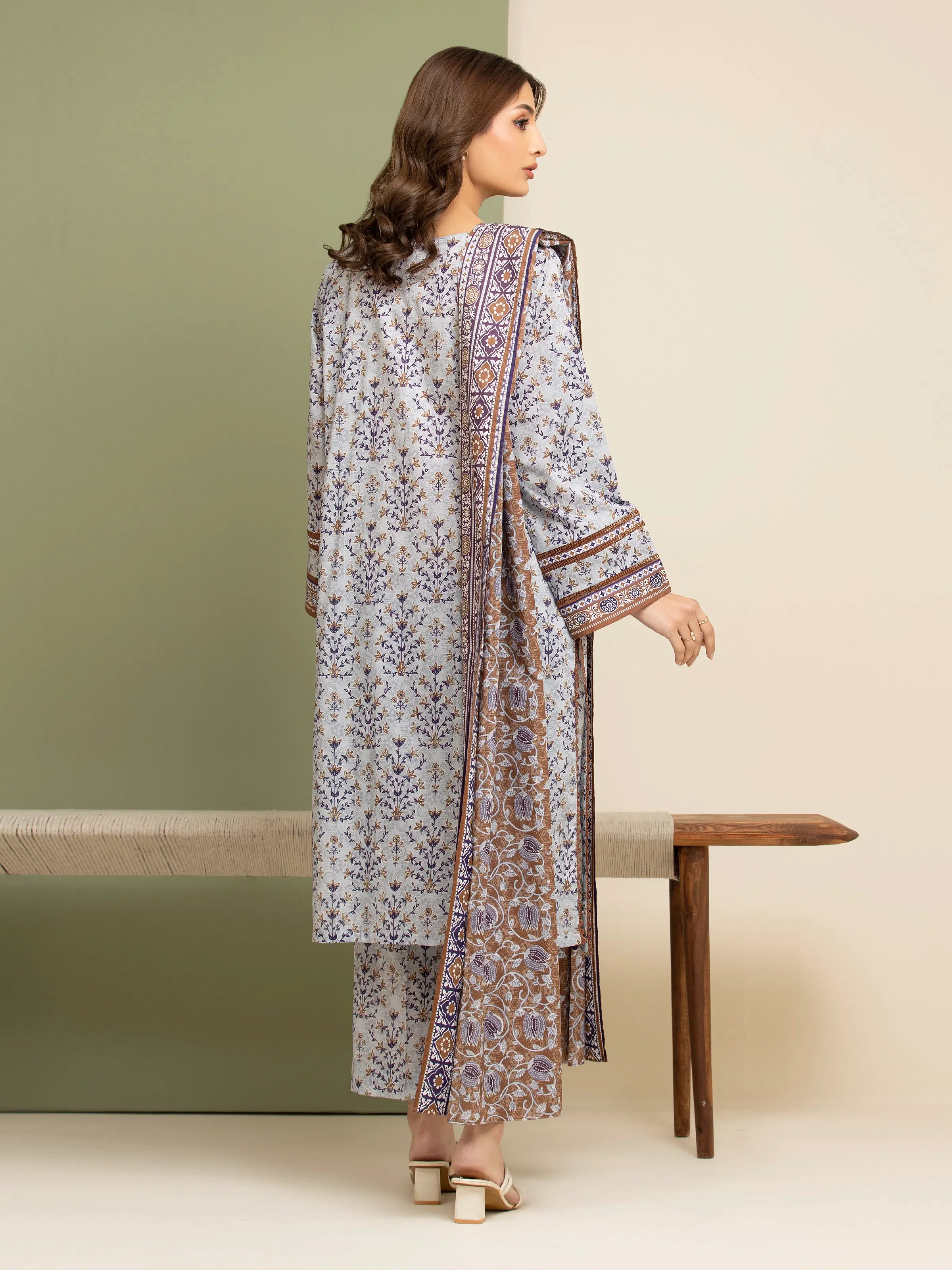 Unstitched Printed Lawn Suit - EWU5A1-35090-3P - Image 2