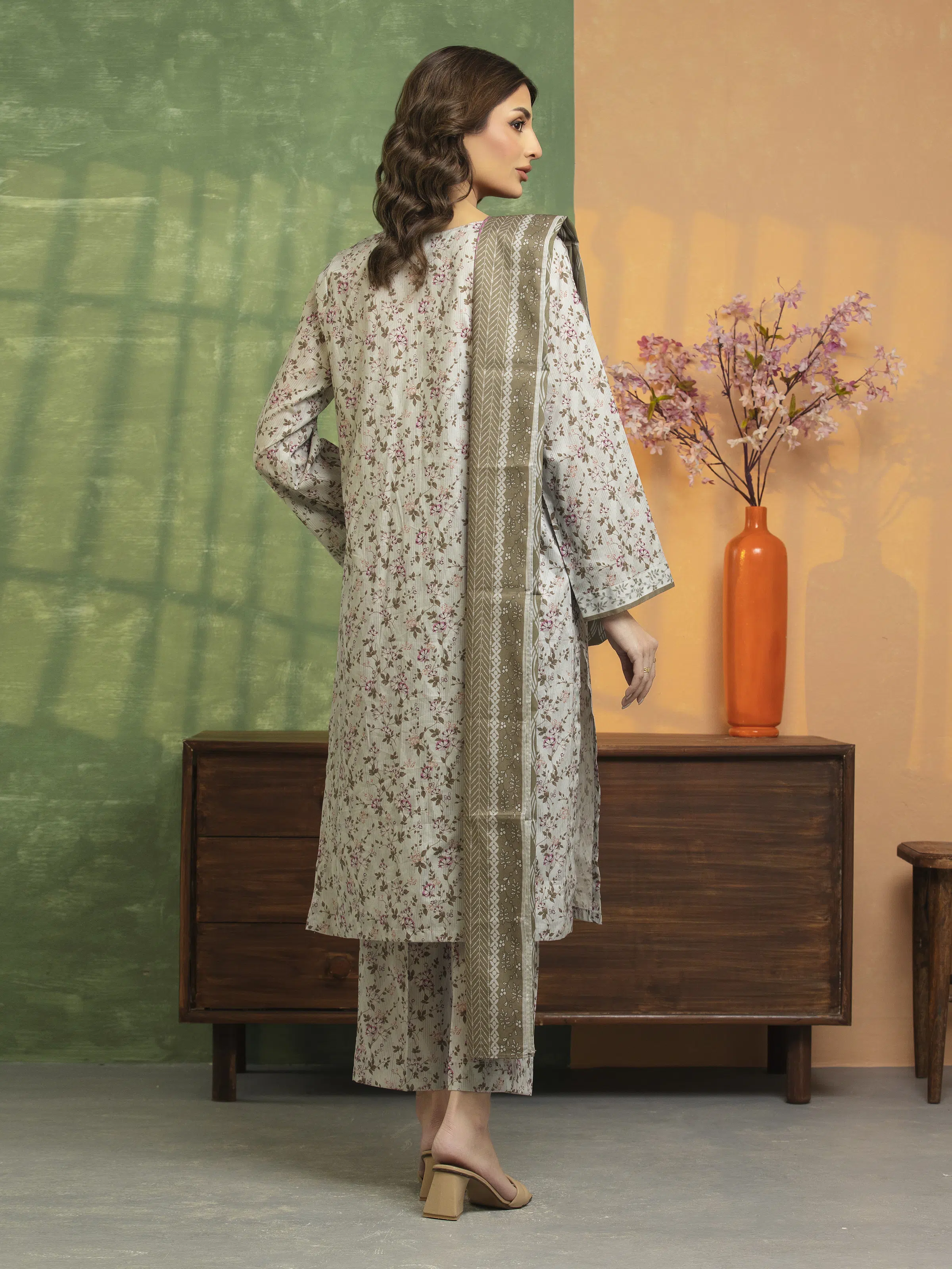 Unstitched Printed Lawn Suit - EWU5A1-35170-3P - Image 2