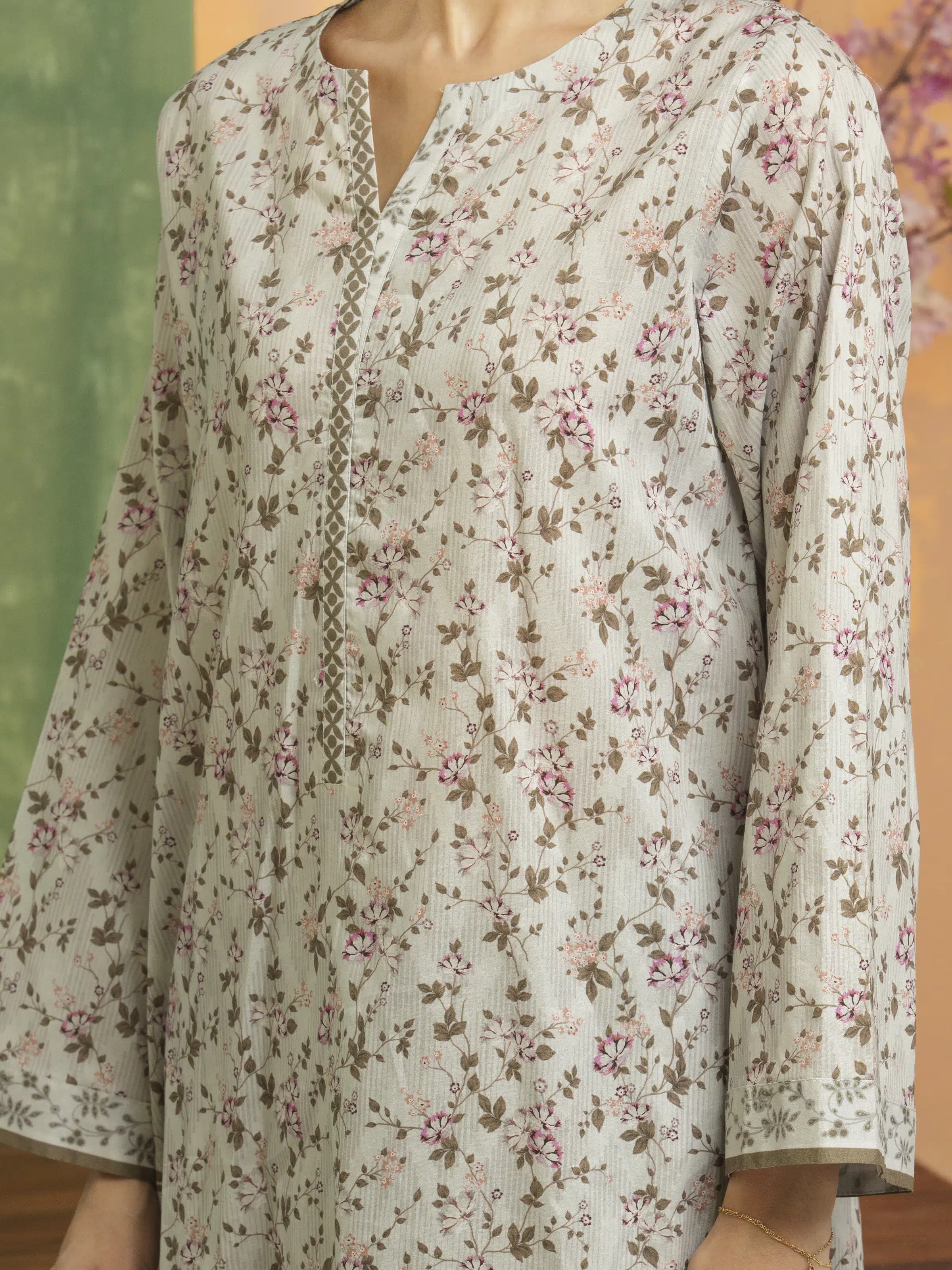 Unstitched Printed Lawn Suit - EWU5A1-35170-3P - Image 4