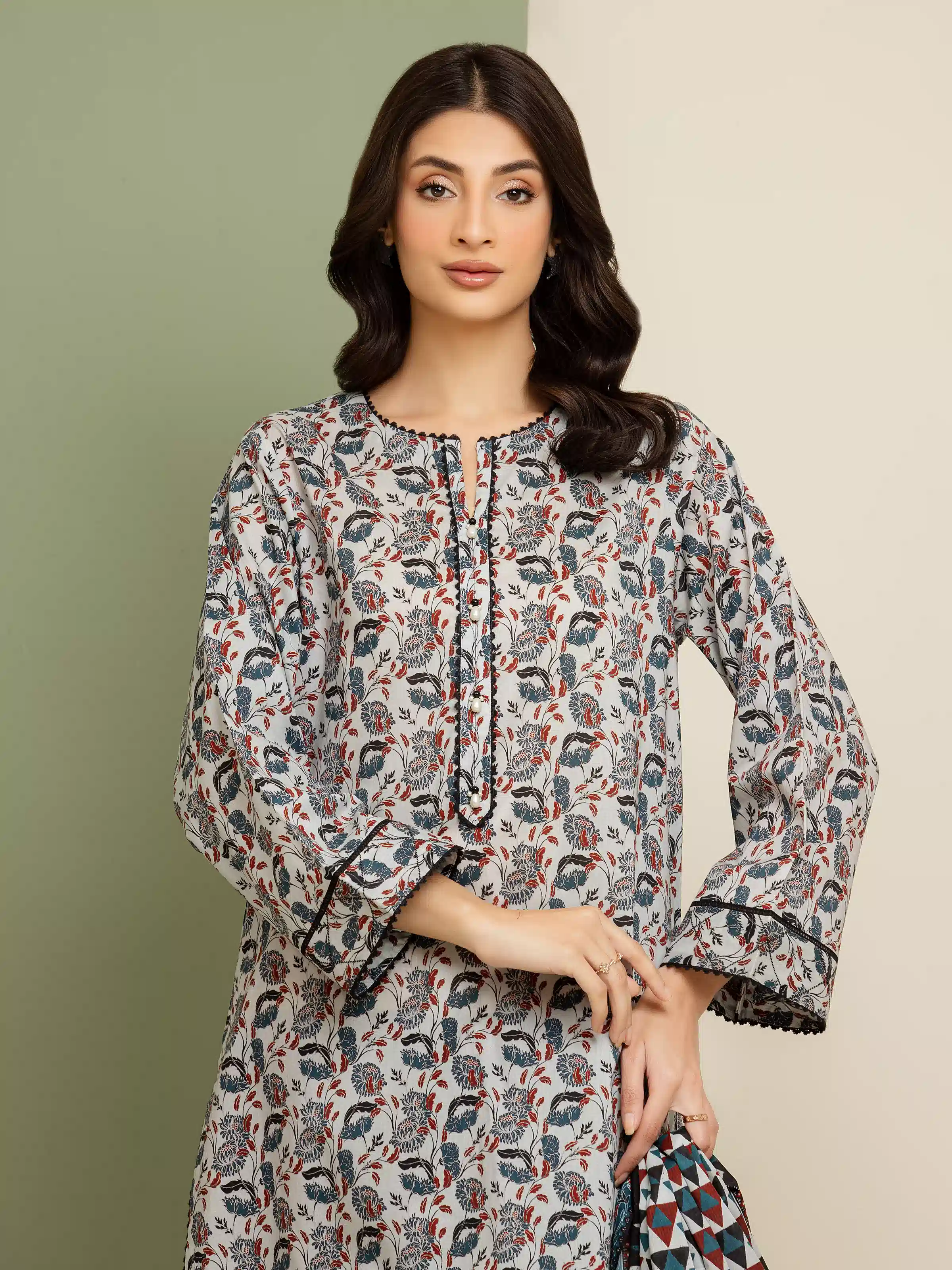 Unstitched Printed Lawn Suit - EWU5A1-35189-3P - Image 3