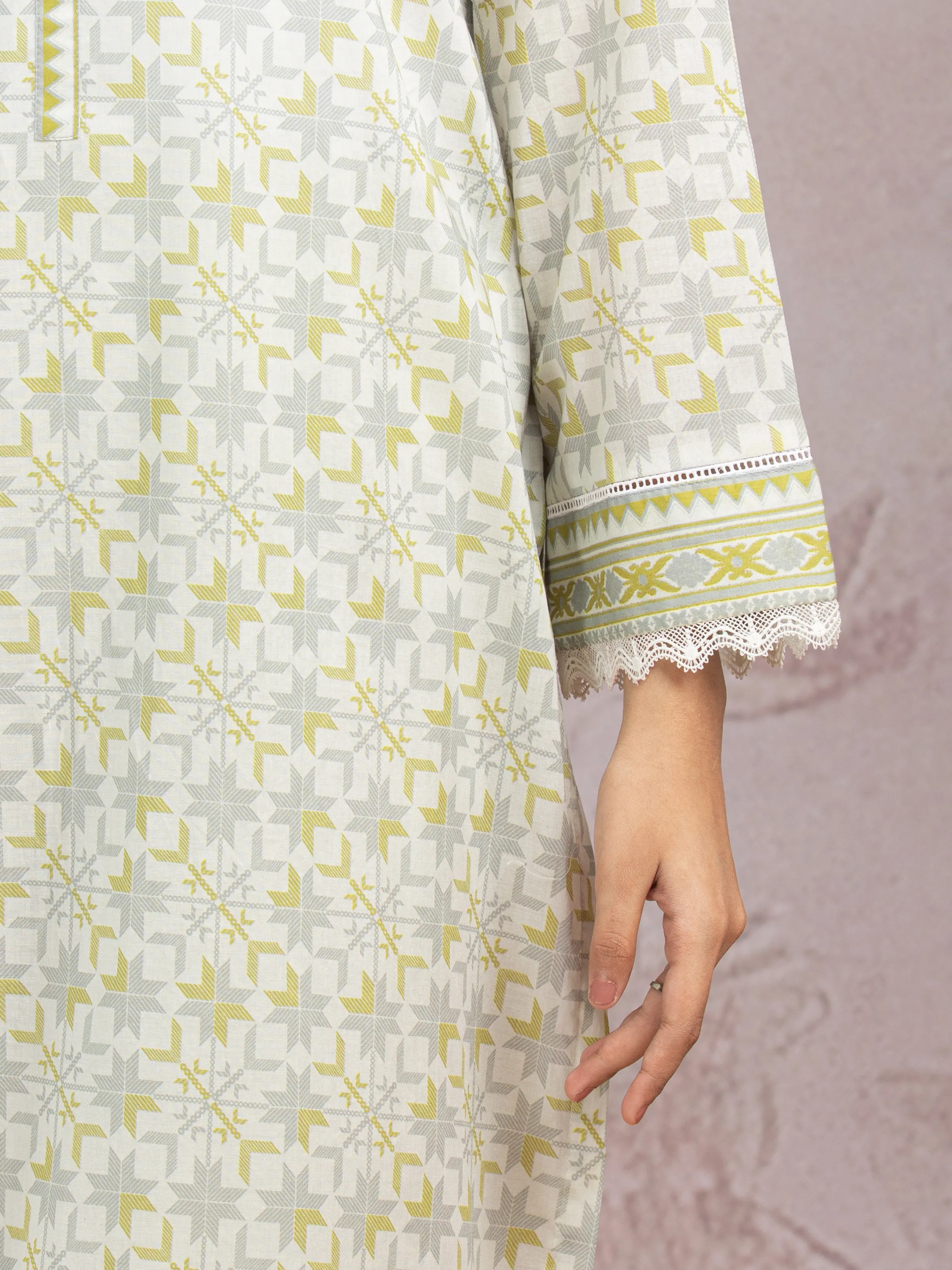 Unstitched Printed Lawn Suit - EWU5A1-35203-3P - Image 4