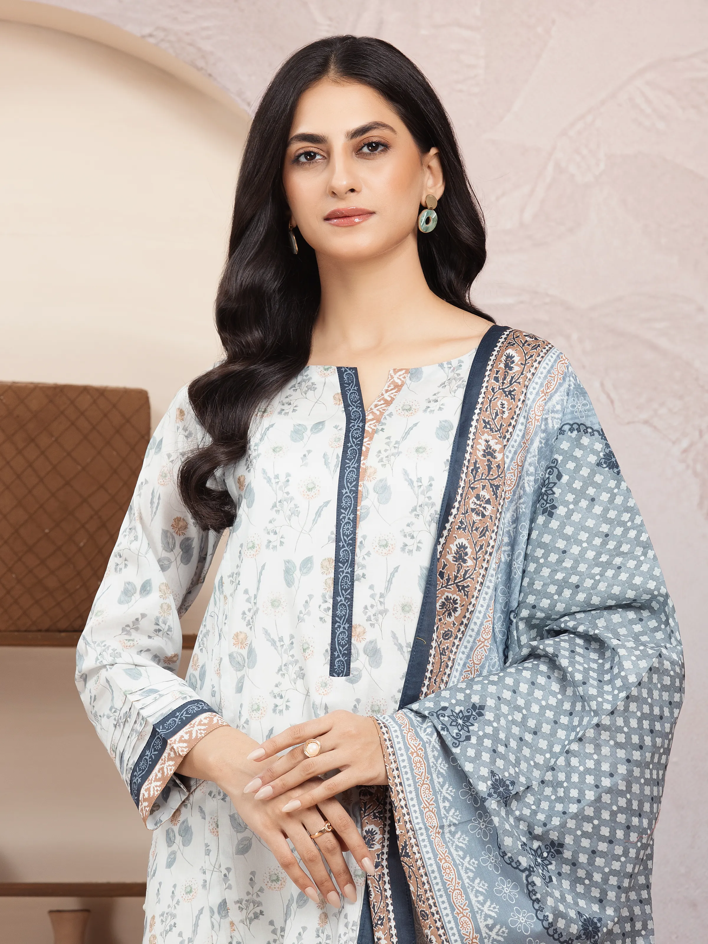 Unstitched Printed Lawn Suit - EWU5A1-35207-3P - Image 3