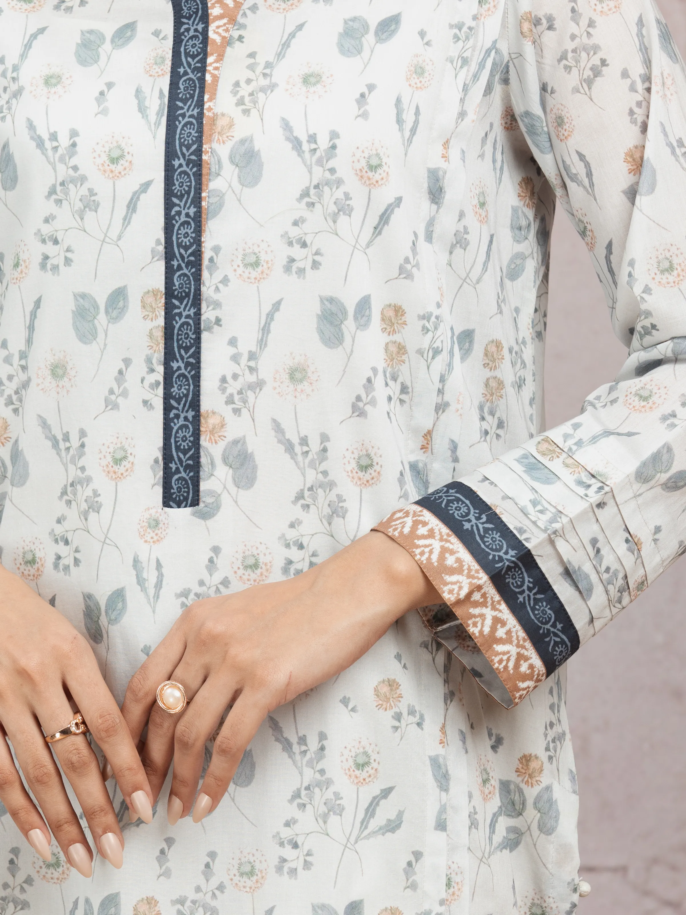 Unstitched Printed Lawn Suit - EWU5A1-35207-3P - Image 5