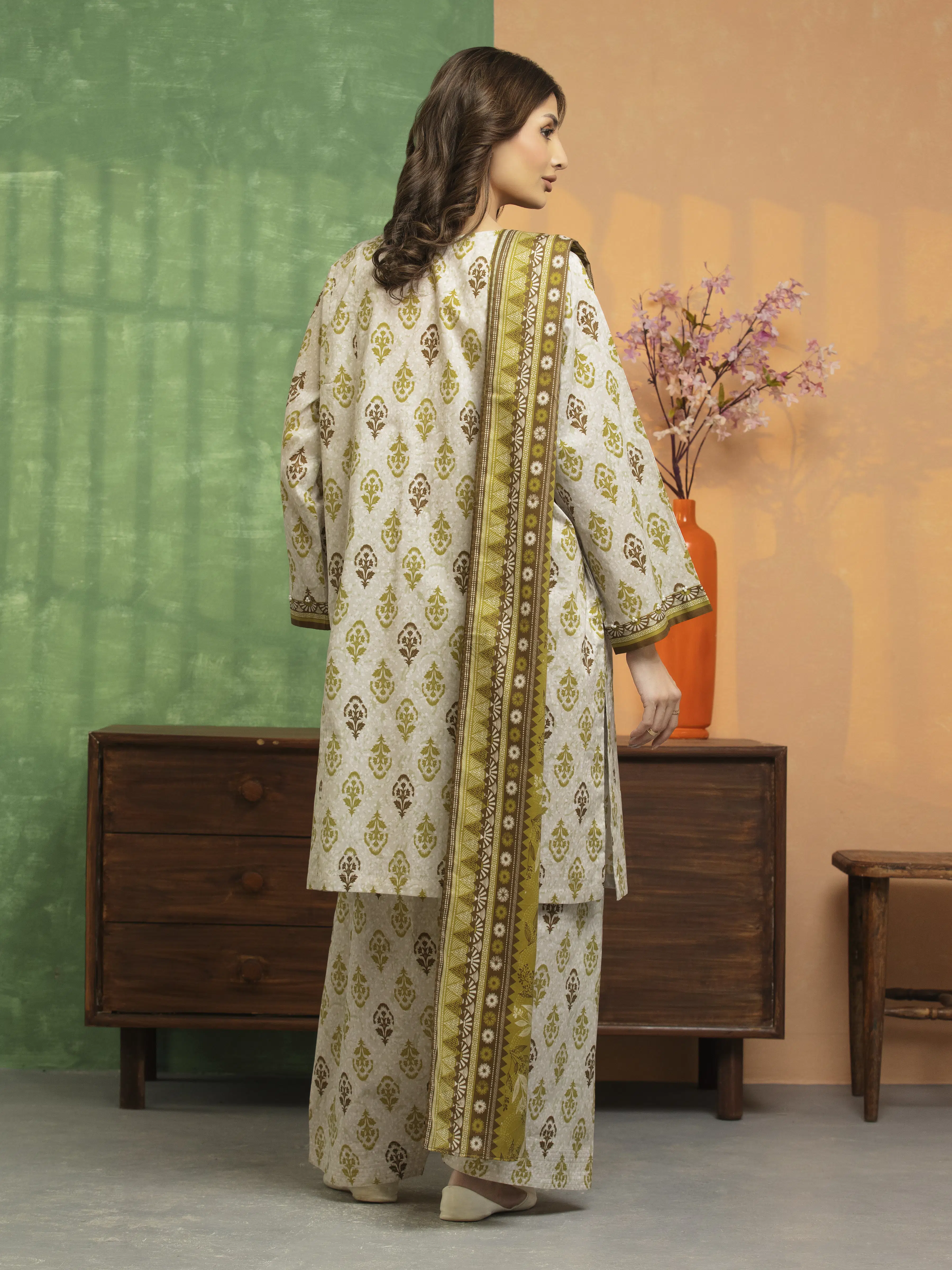 Unstitched Printed Lawn Suit - EWU5A1-35244-3P - Image 6