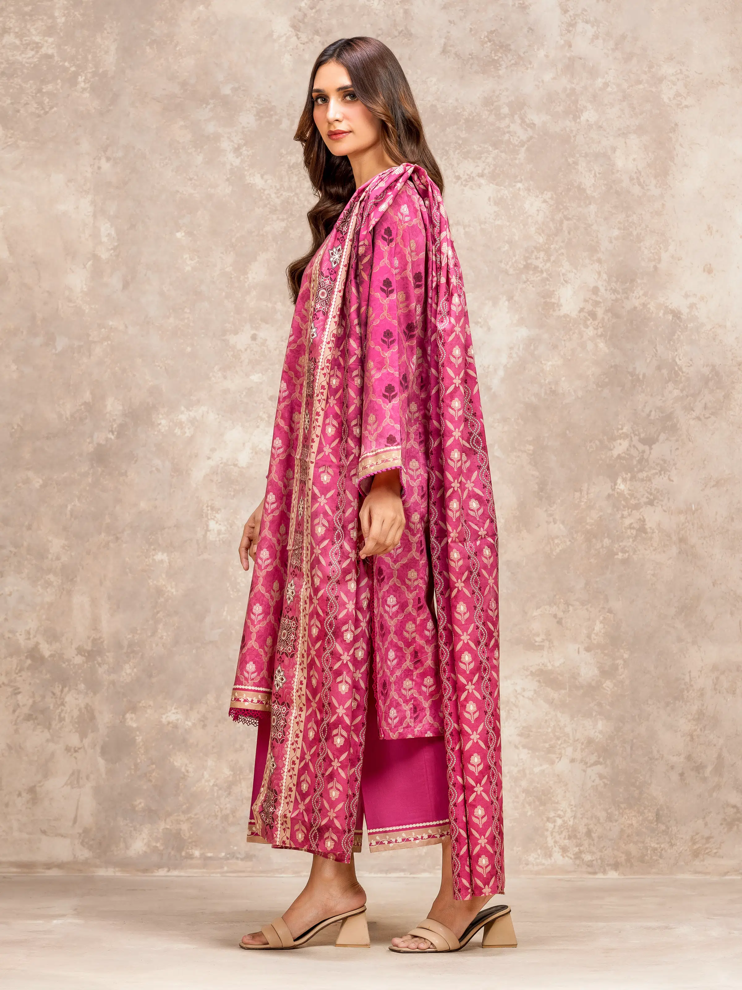 Unstitched Printed Lawn Suit - EWU6A1-36523-3P - Image 5