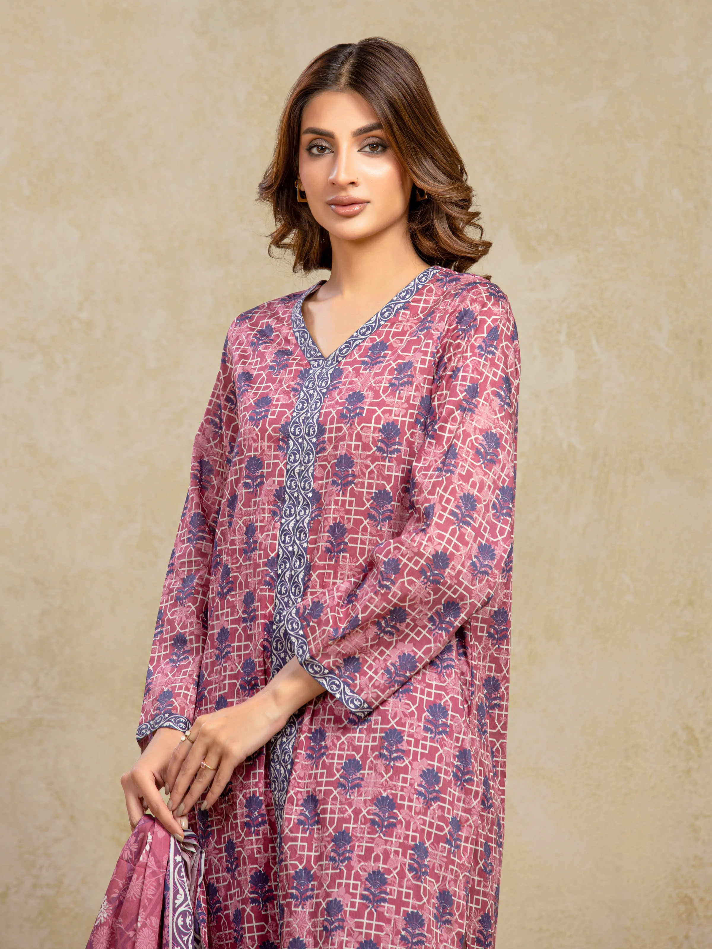 Unstitched Printed Khaddar Suit - EWU5A3-35947-3P - Image 2