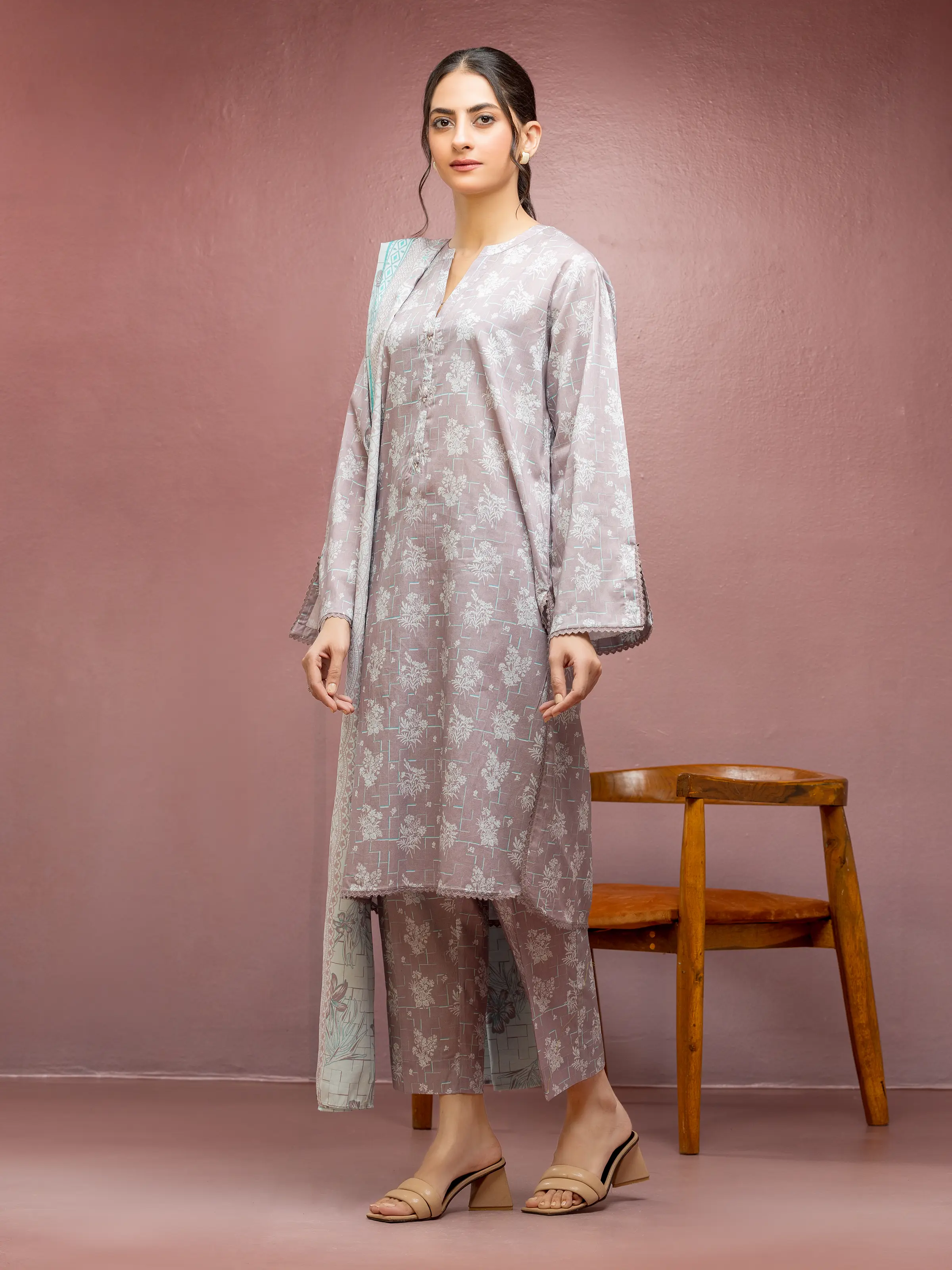 Unstitched Printed Lawn Suit - EWU5A1-35093-3P - Image 3