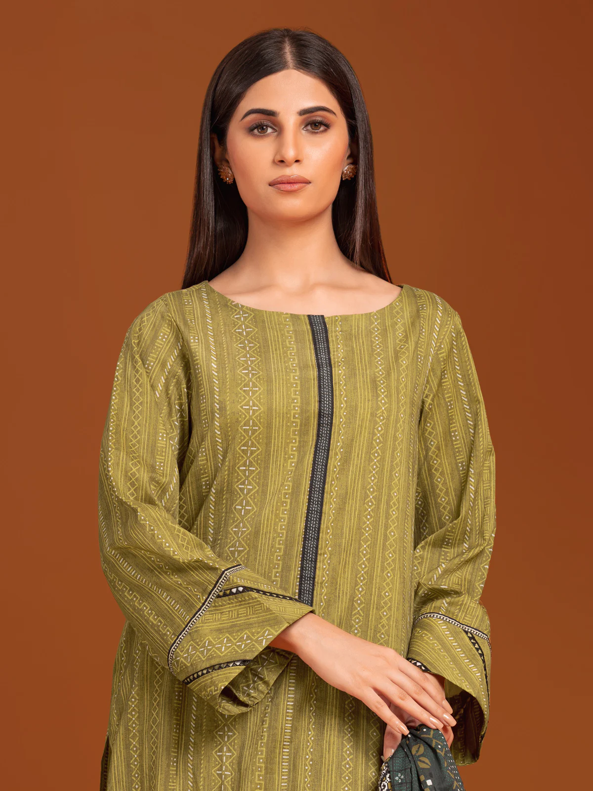Unstitched Printed Khaddar Shirt Dupatta - EWU23A3-27170SD - Image 4