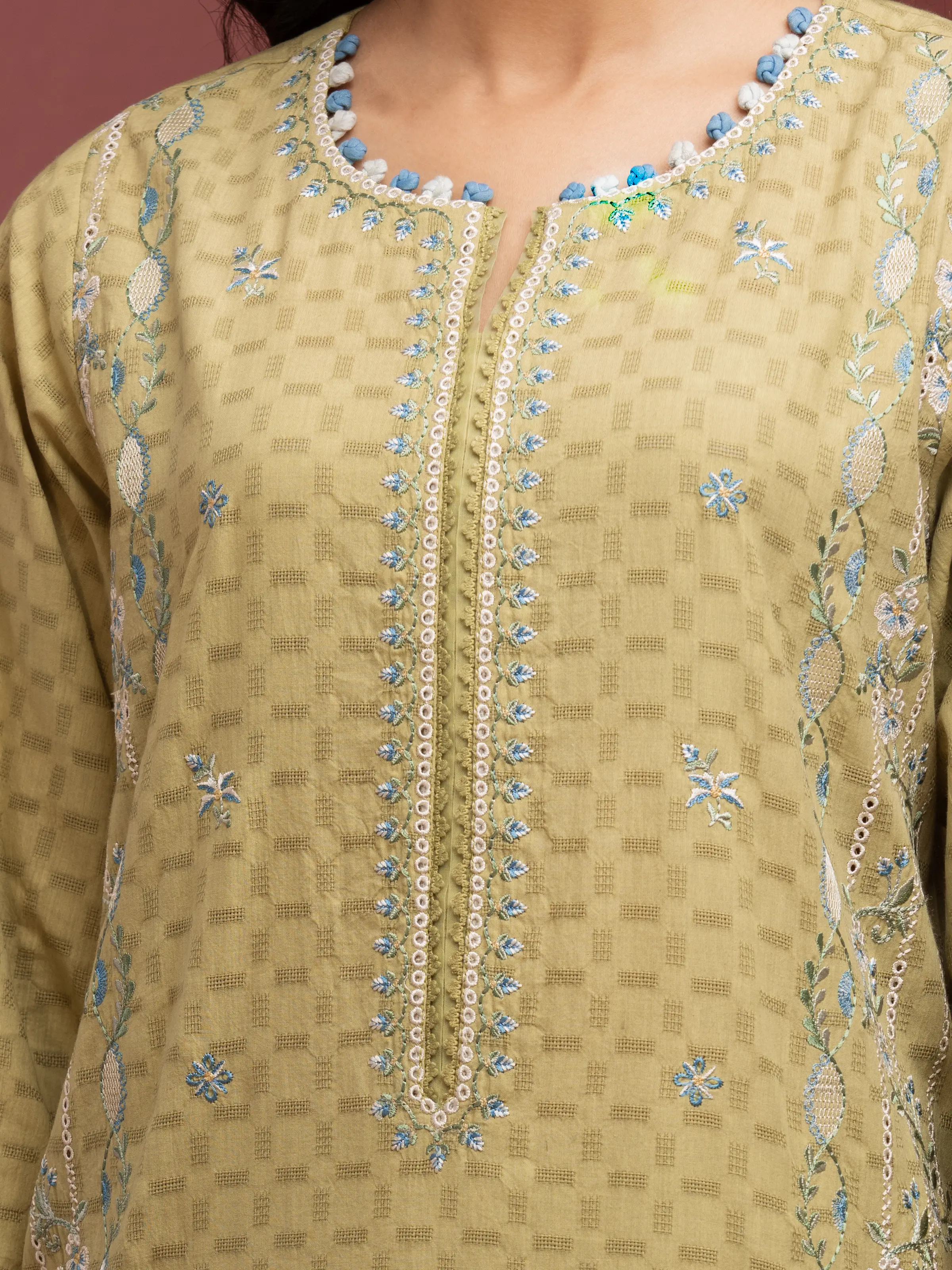 Unstitched Embroidered Lawn Suit - EWU5V1-31230-3P - Image 4