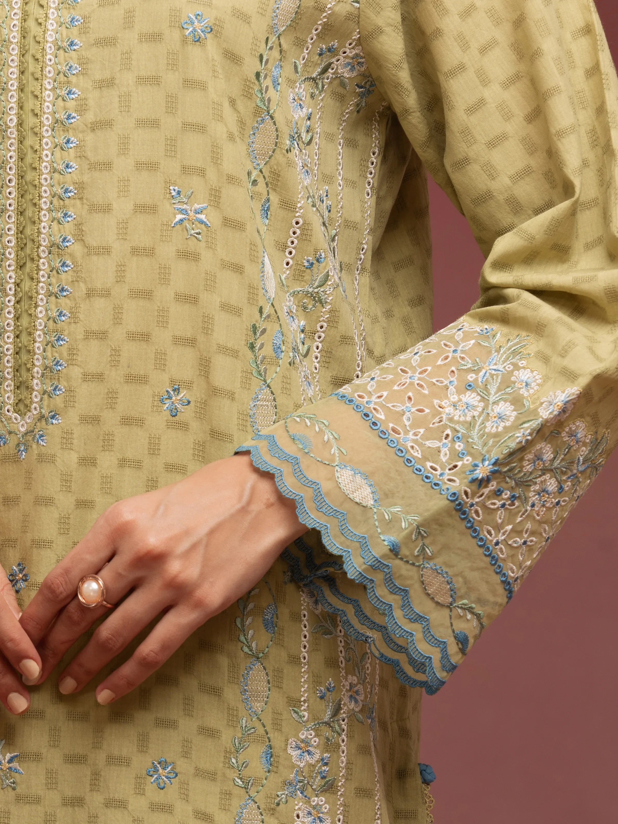 Unstitched Embroidered Lawn Suit - EWU5V1-31230-3P - Image 5