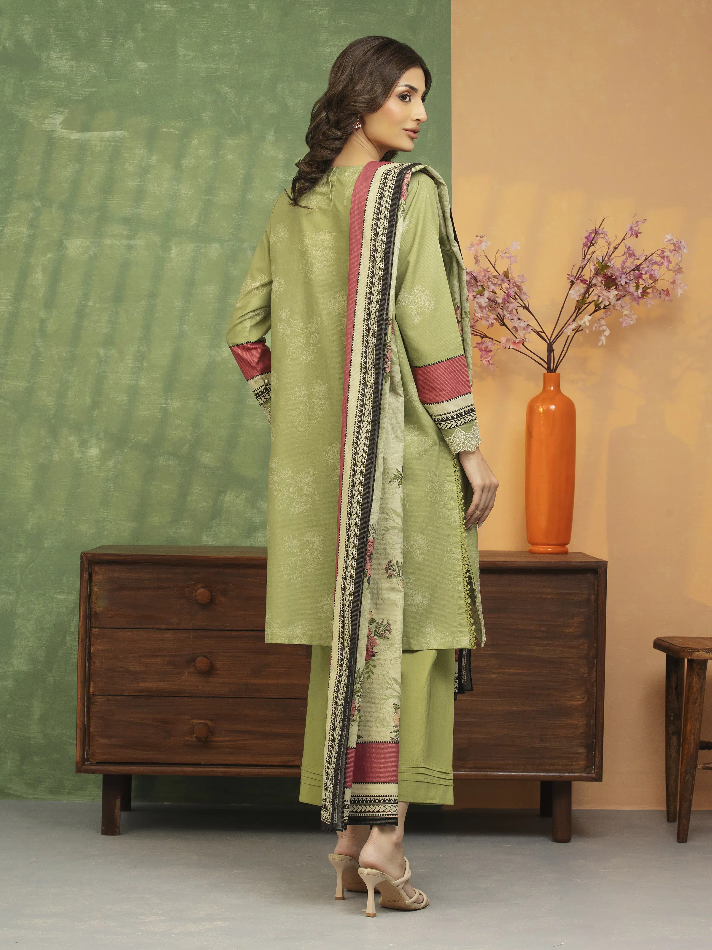 Unstitched Embroidered Zari Lawn Suit - EWU5V1-31194-3P - Image 2