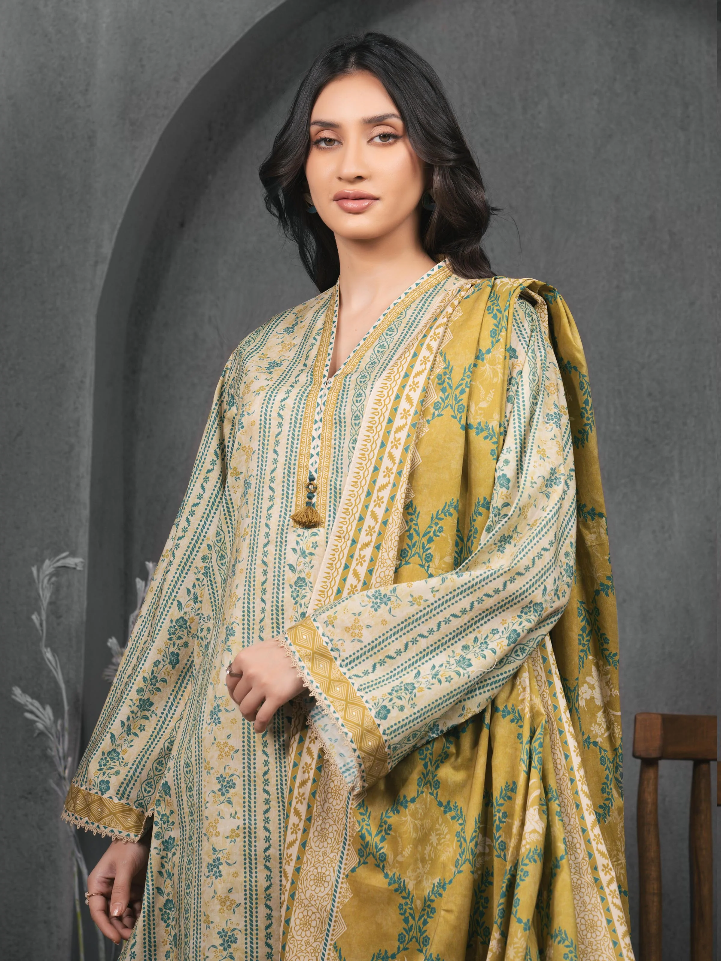 Unstitched Printed Cambric Suit - EWU5A2-35825-3P - Image 2