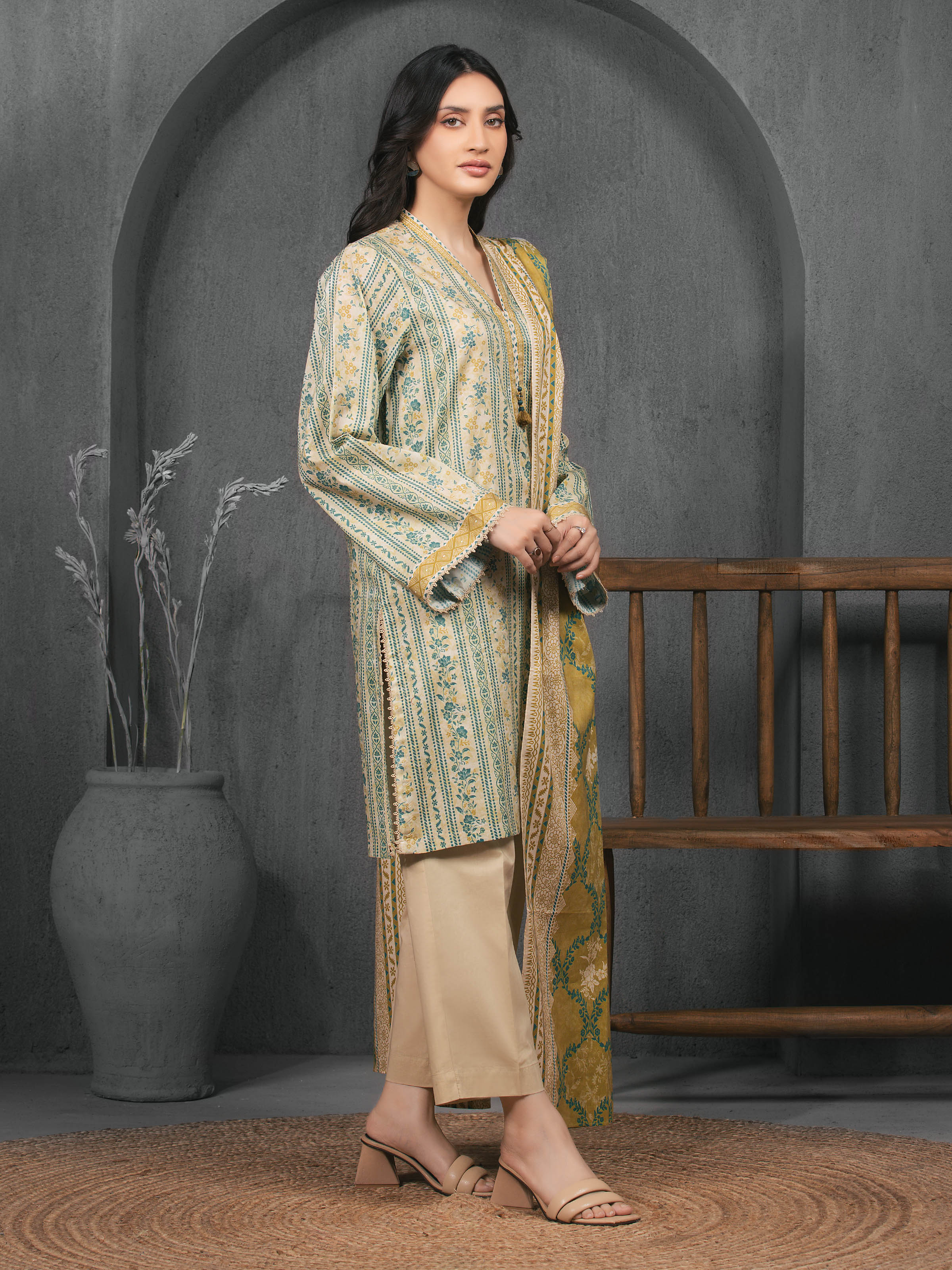Unstitched Printed Cambric Suit - EWU5A2-35825-3P - Image 4