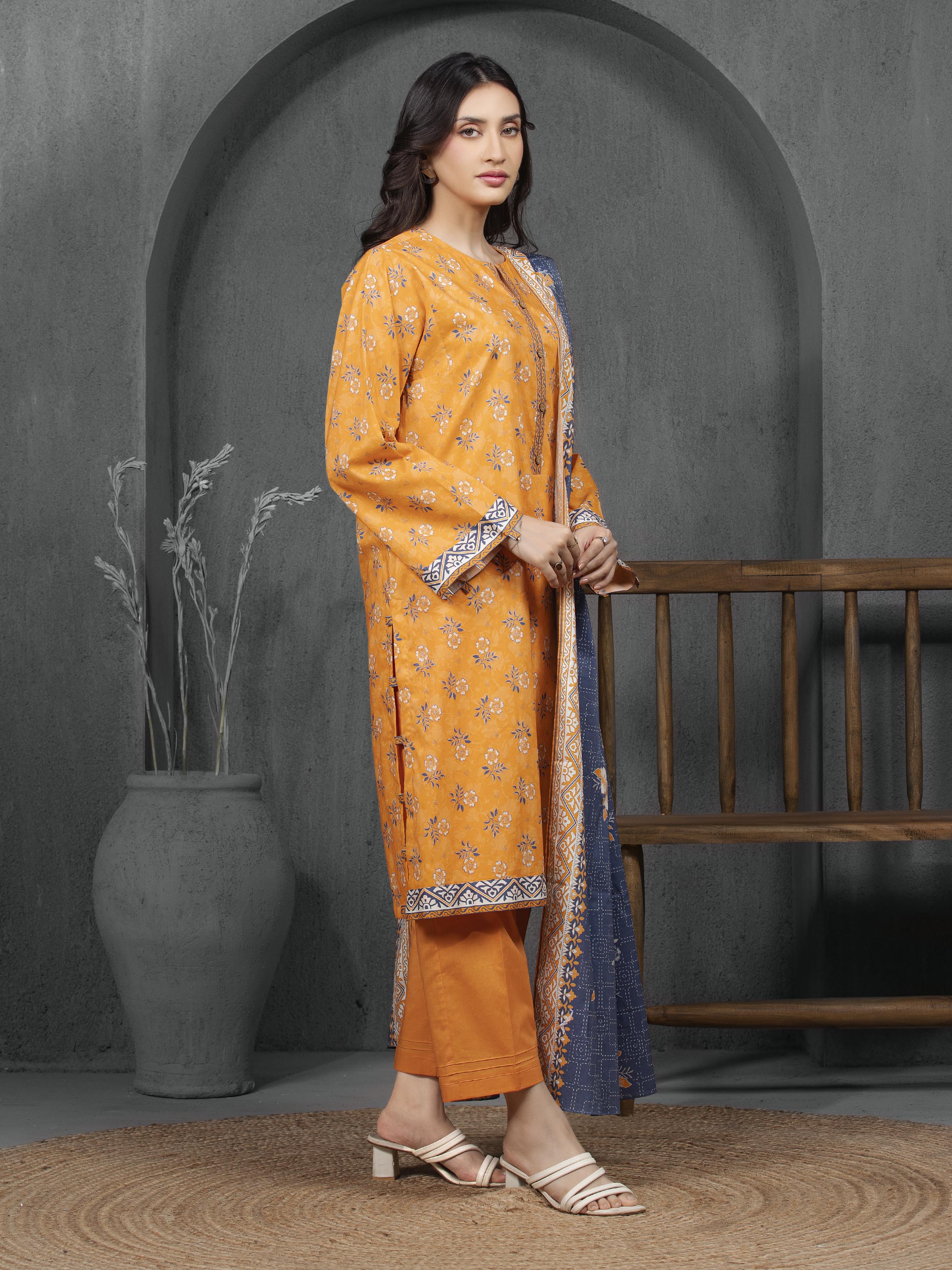 Unstitched Printed Cambric Suit - EWU5A2-35817-3P - Image 5