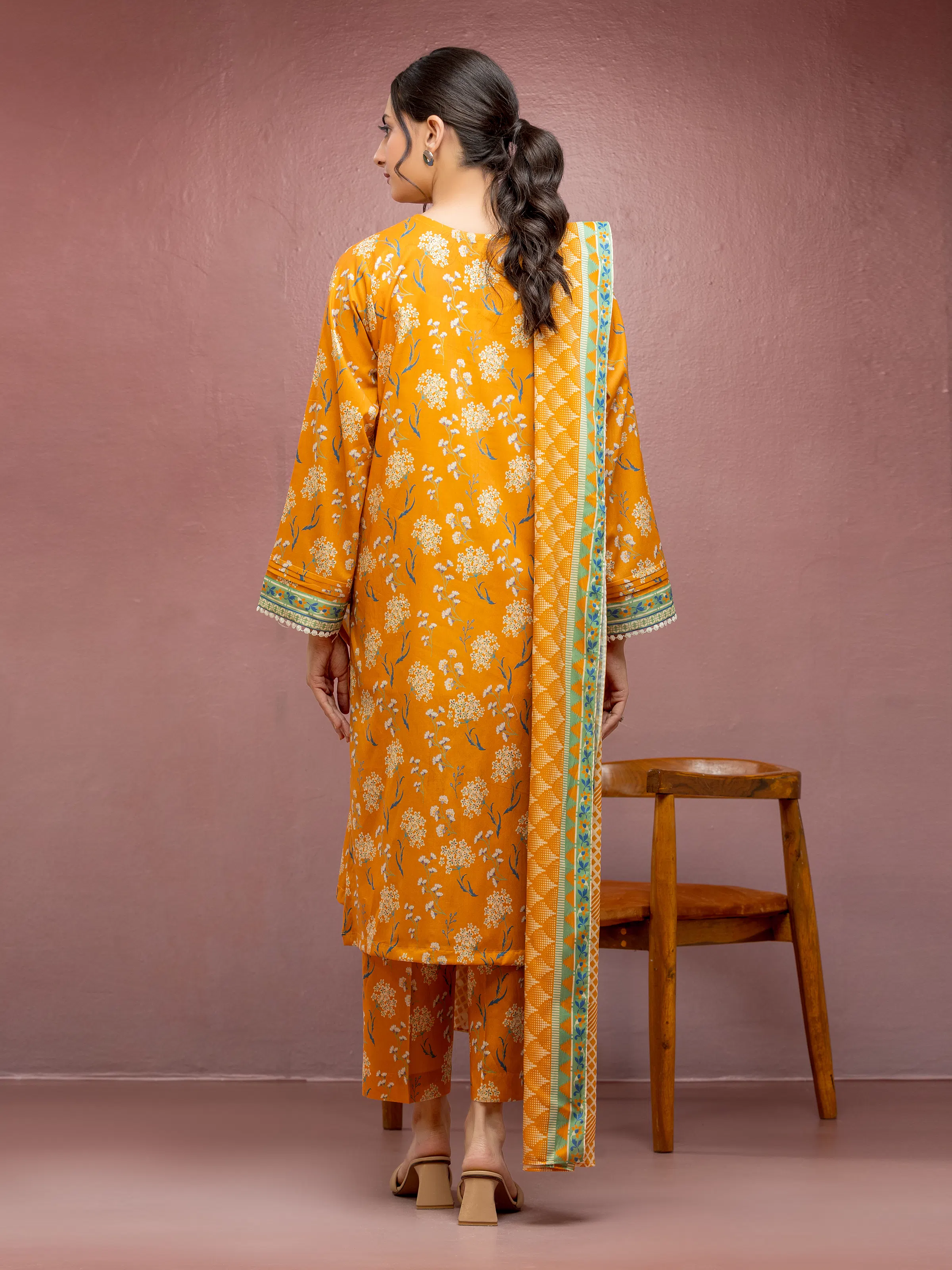 Unstitched Printed Lawn Suit - EWU5A1-35080-3P - Image 2
