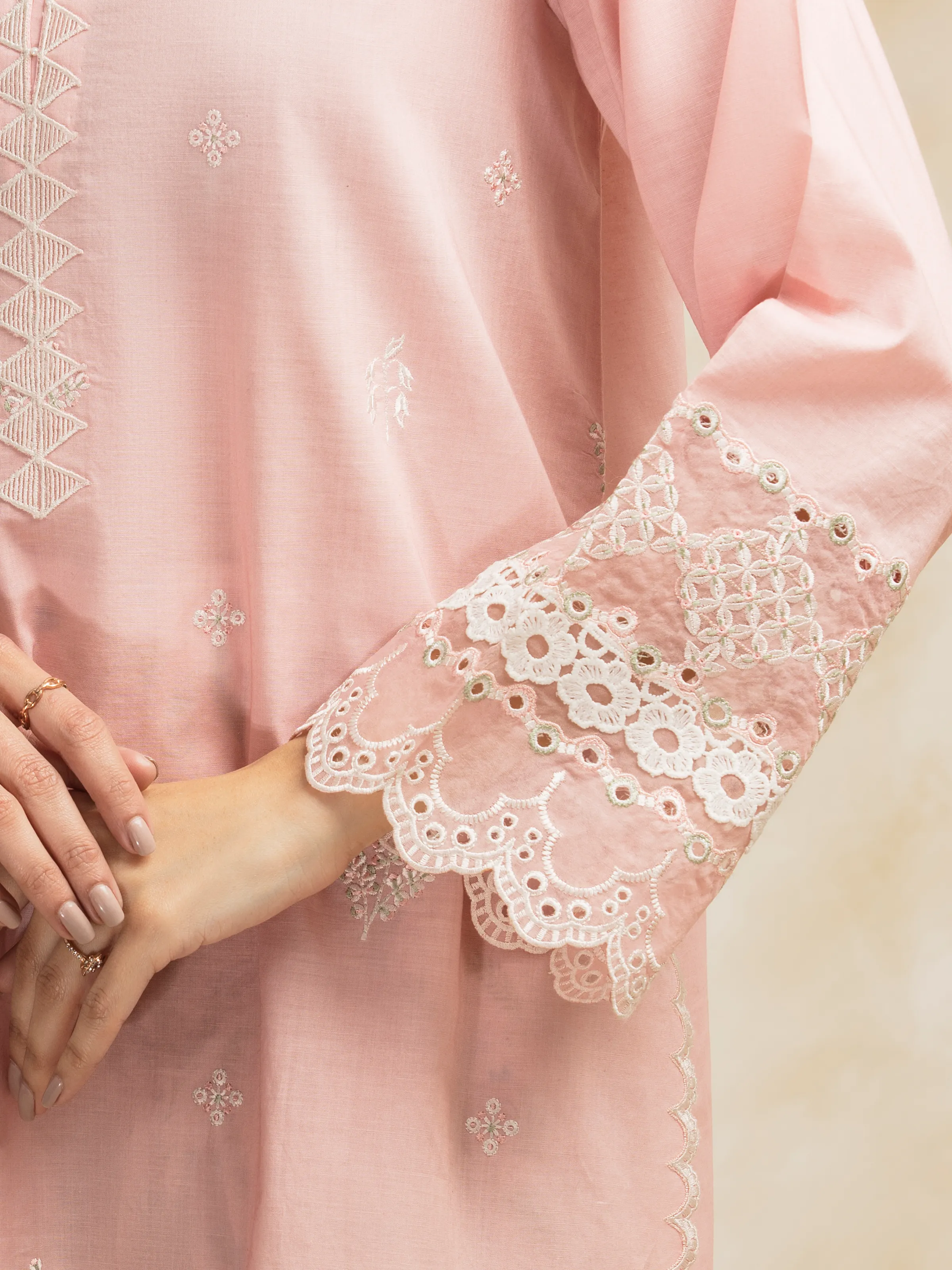 Unstitched Embroidered Cambric Suit - EWU5V2-31035-3P - Image 4
