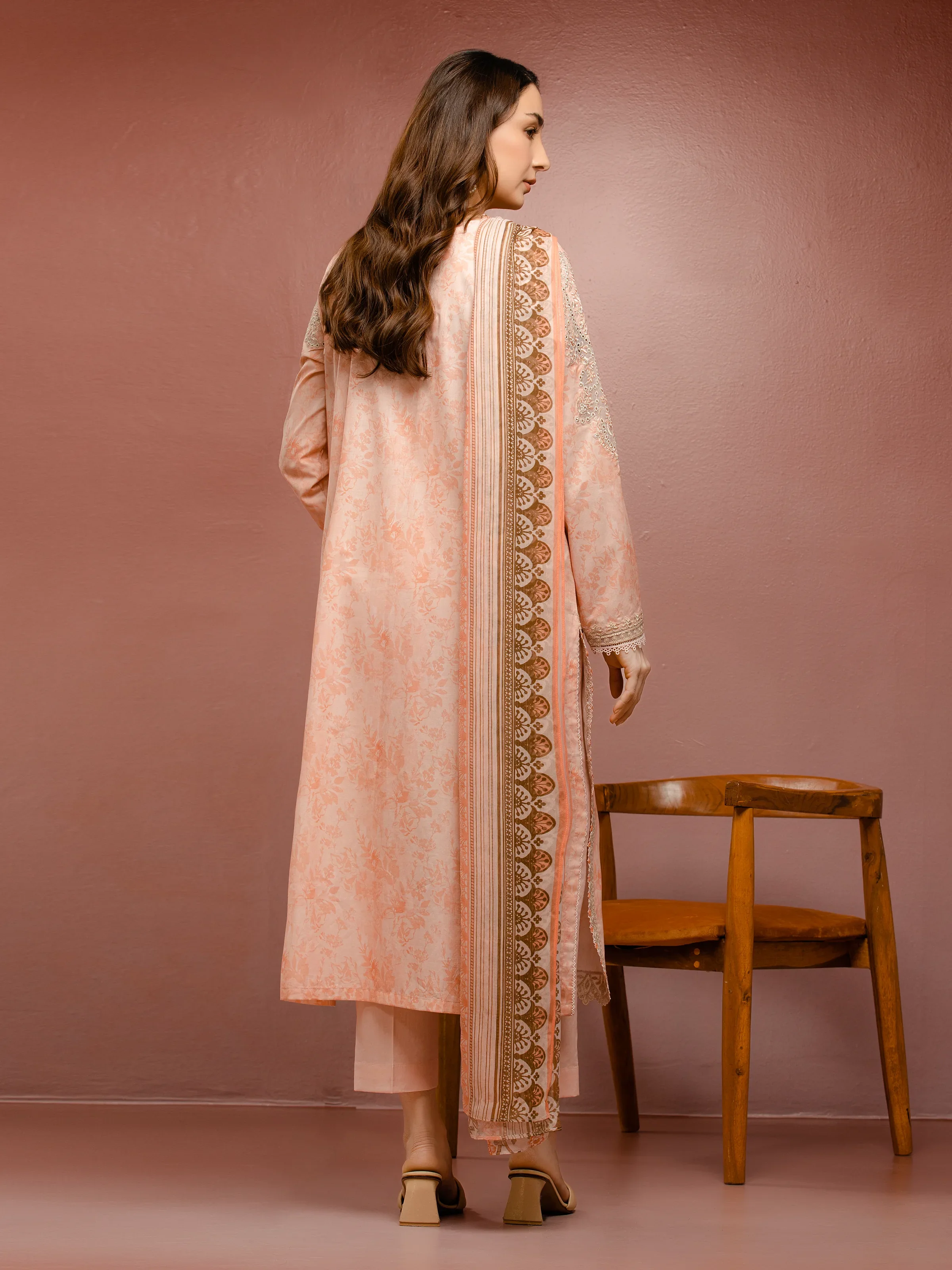 Unstitched Embroidered Cambric Suit - EWU5V2-31053-3P - Image 2