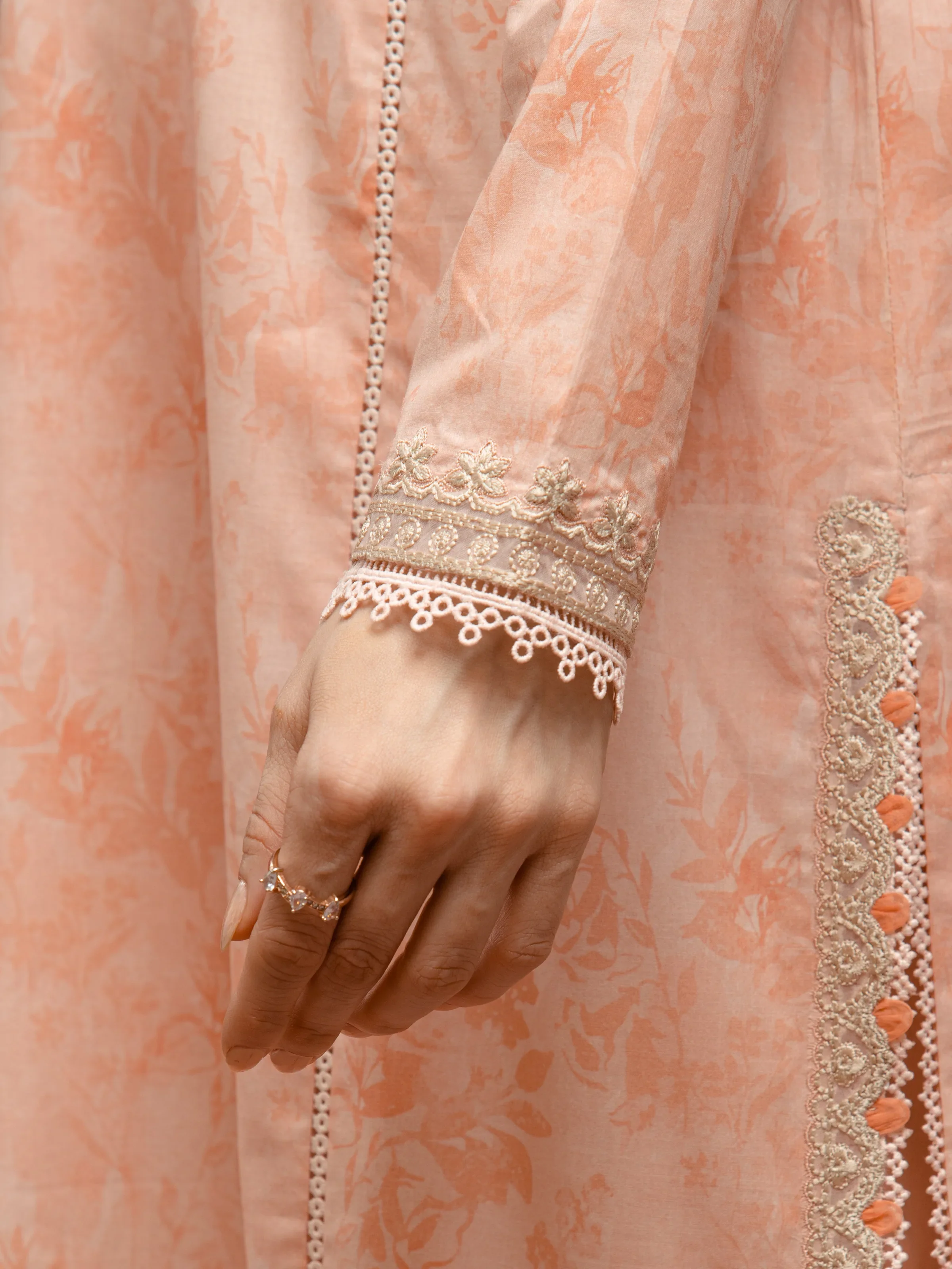 Unstitched Embroidered Cambric Suit - EWU5V2-31053-3P - Image 5
