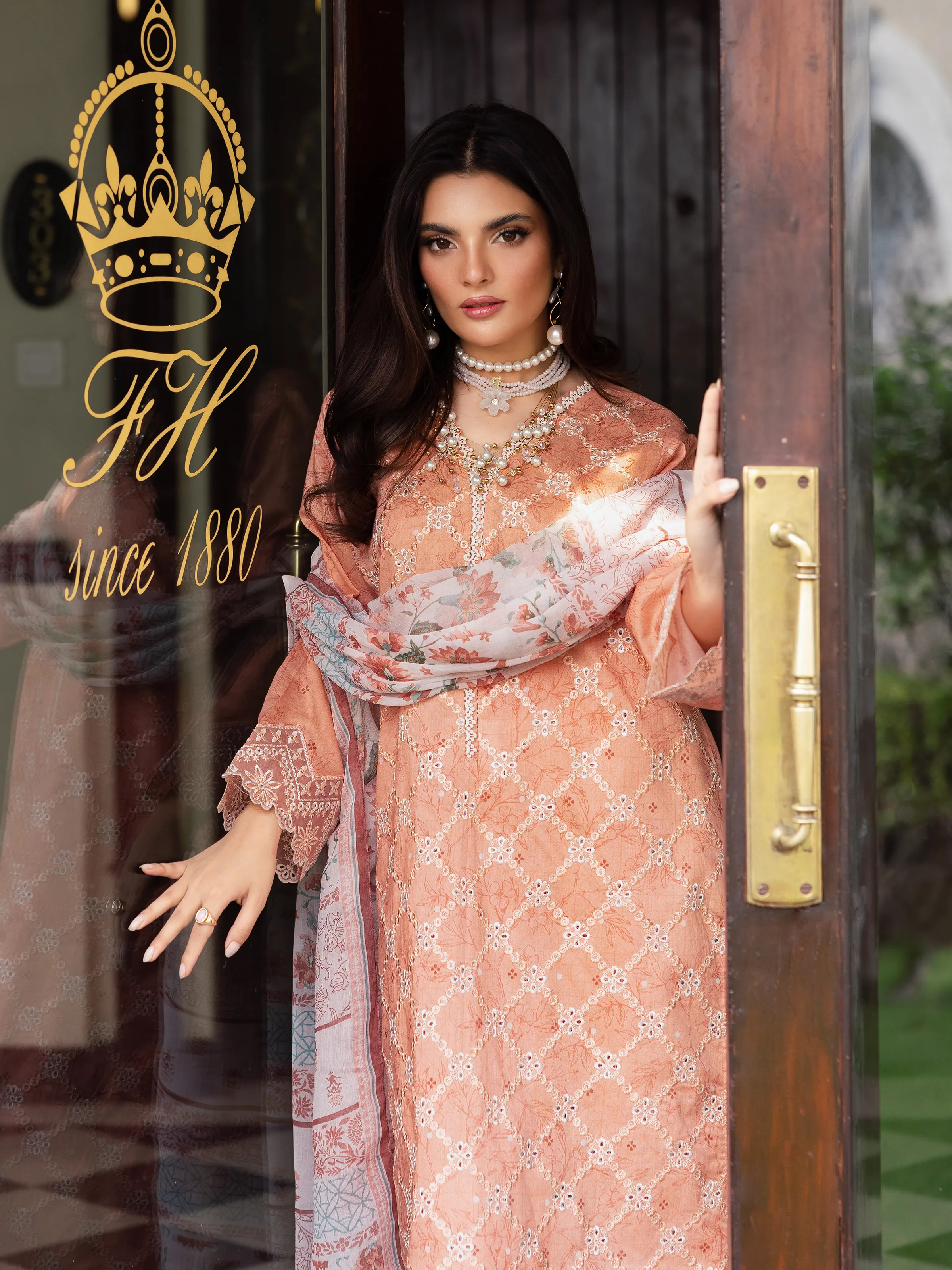 Unstitched Embroidered Lawn Suit - EWU5V1-31400-3P - Image 4
