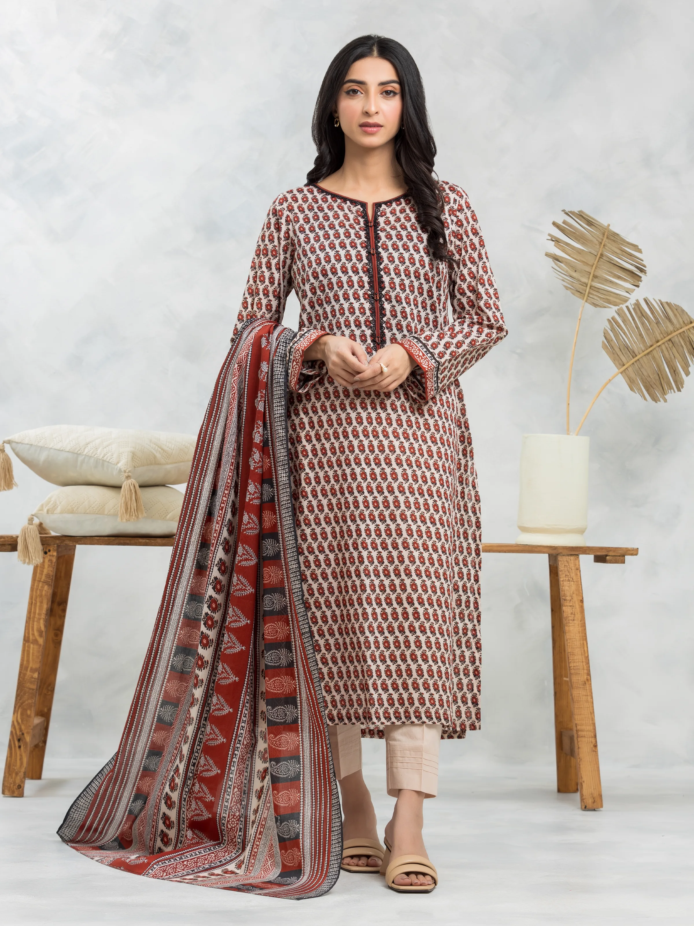 Unstitched Printed Cambric Suit - EWU24A2-28094-3P