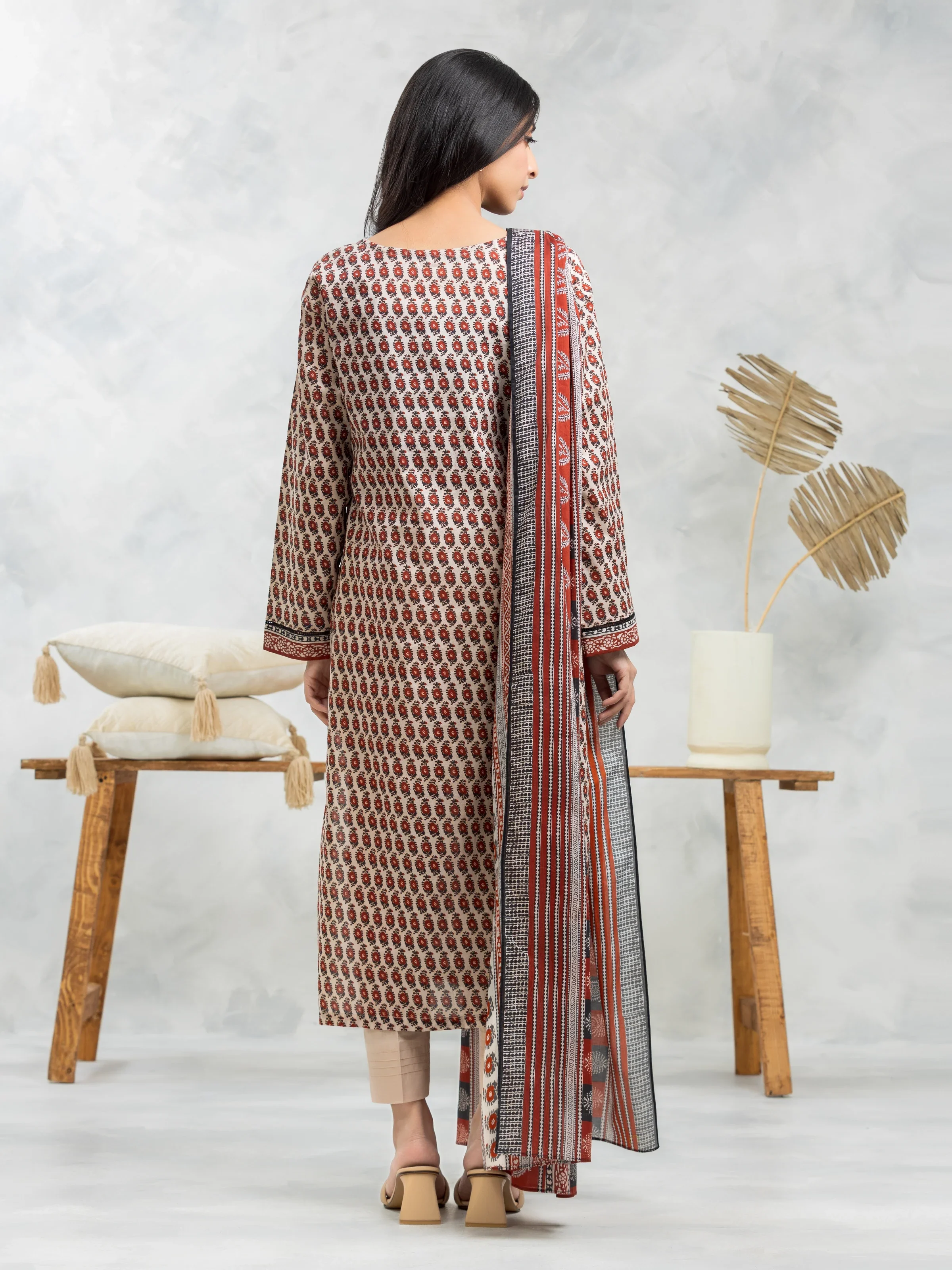 Unstitched Printed Cambric Suit - EWU24A2-28094-3P - Image 3