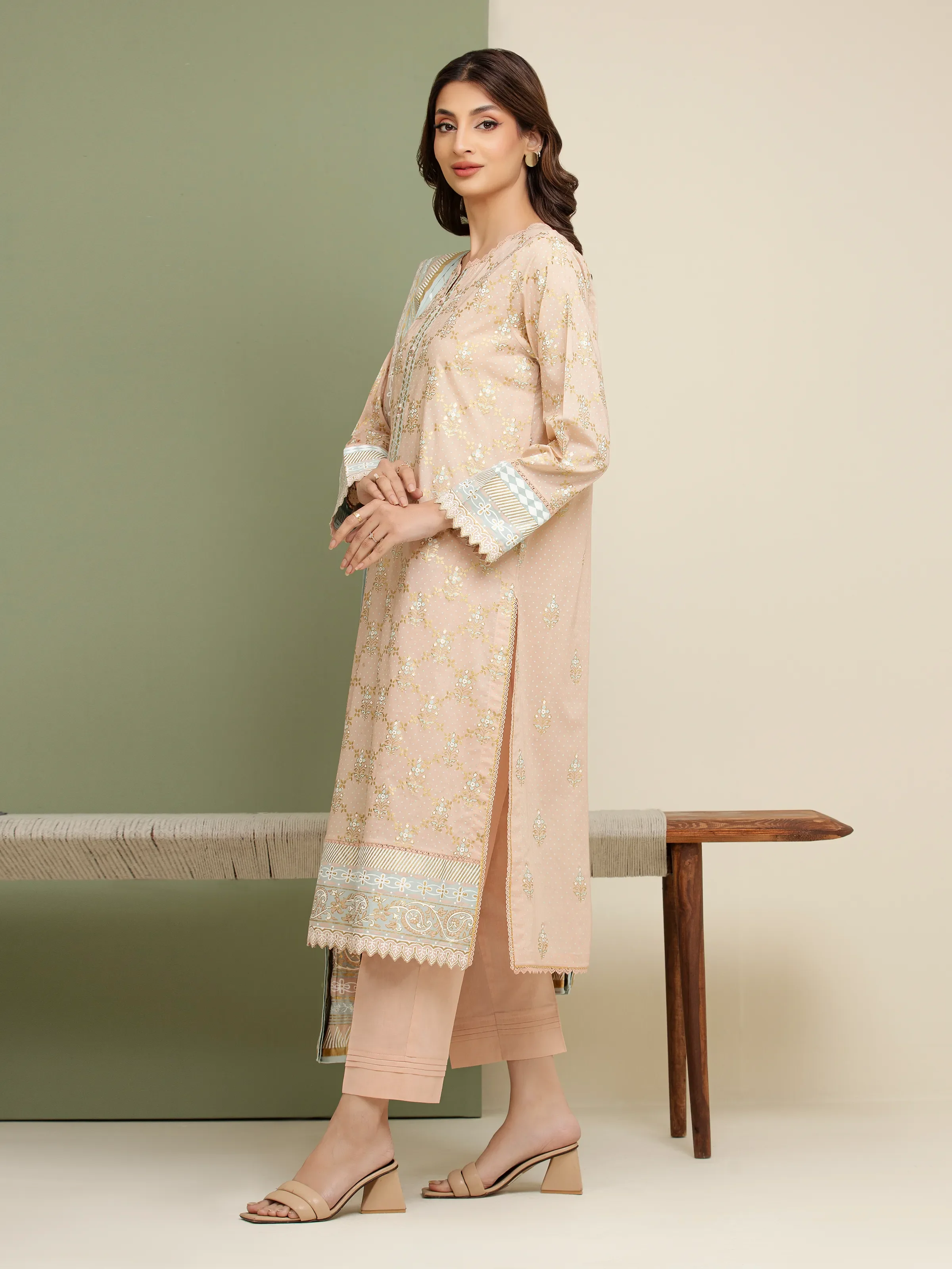 Unstitched Block Print Cambric Suit - EWU5M1-029-3P - Image 6
